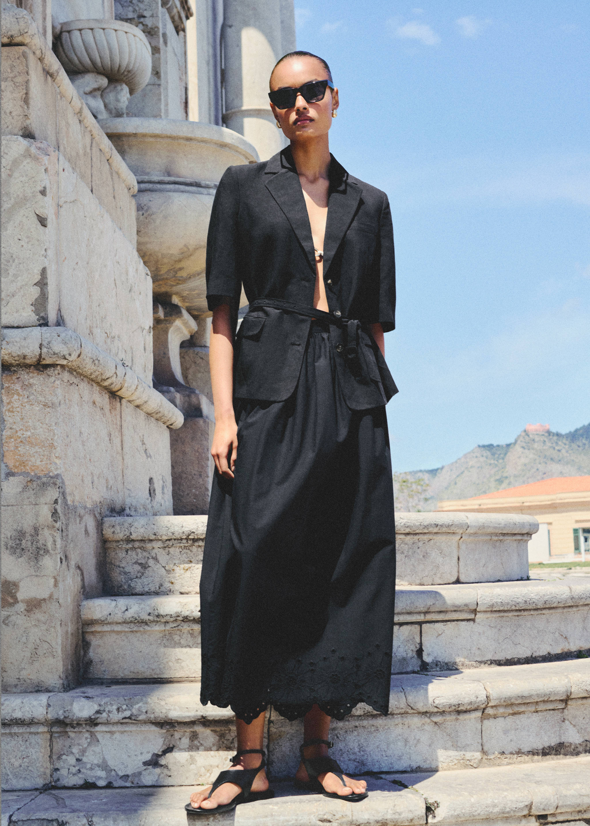 Cotton skirt with embroidered hem - Details of the article 7