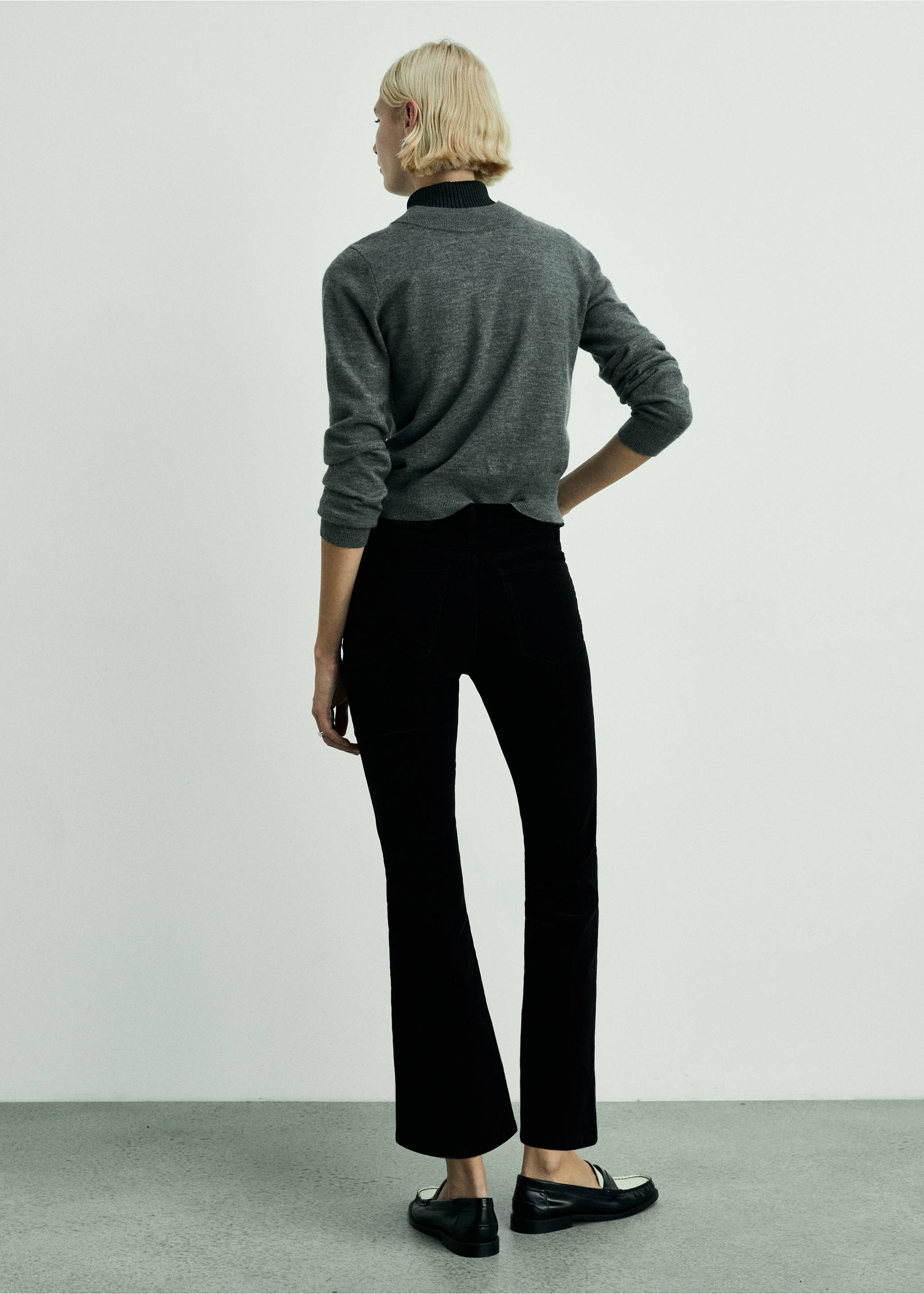 Sienna flared cropped corduroy trousers - Reverse of the article, Black. Ref: 87050230-00.