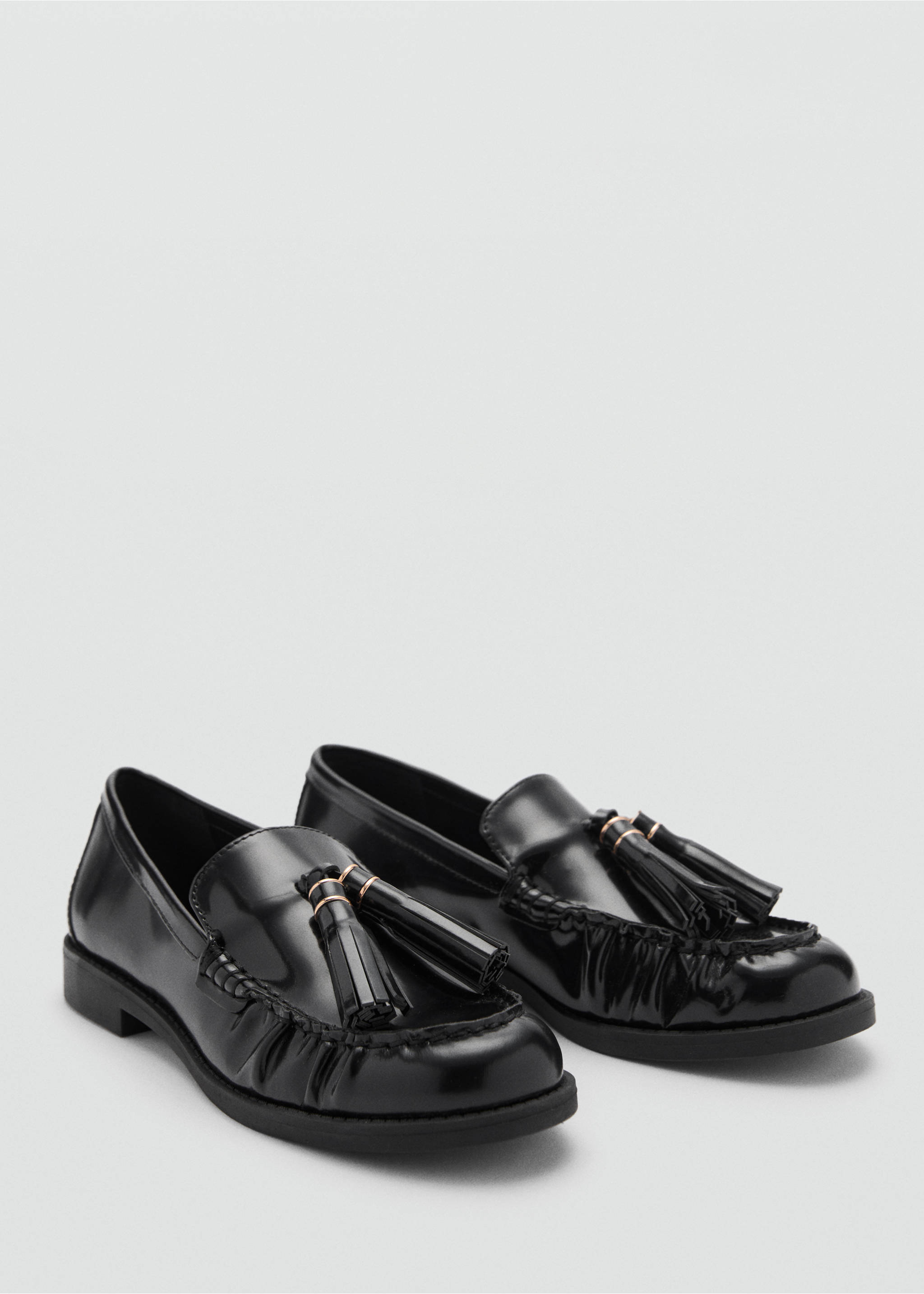 Leather loafers with tassels - Medium plane, Black. Ref: 87050235-00.