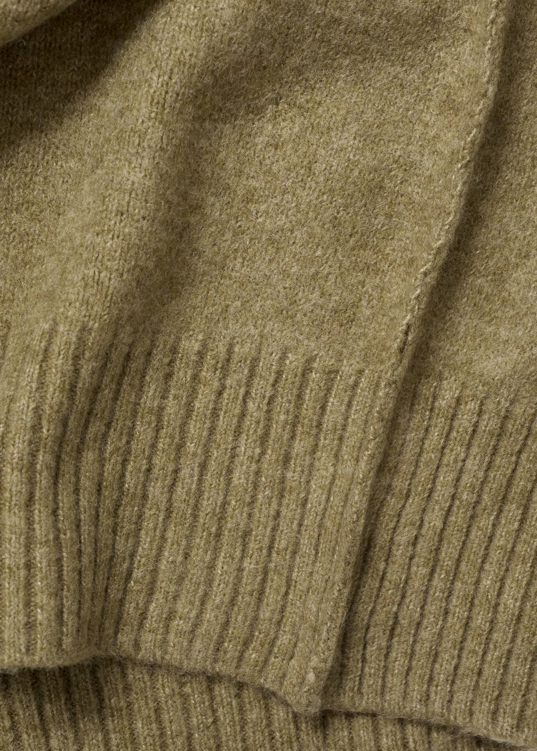 Knitted dress with ribbed finishes - Details of the article 8