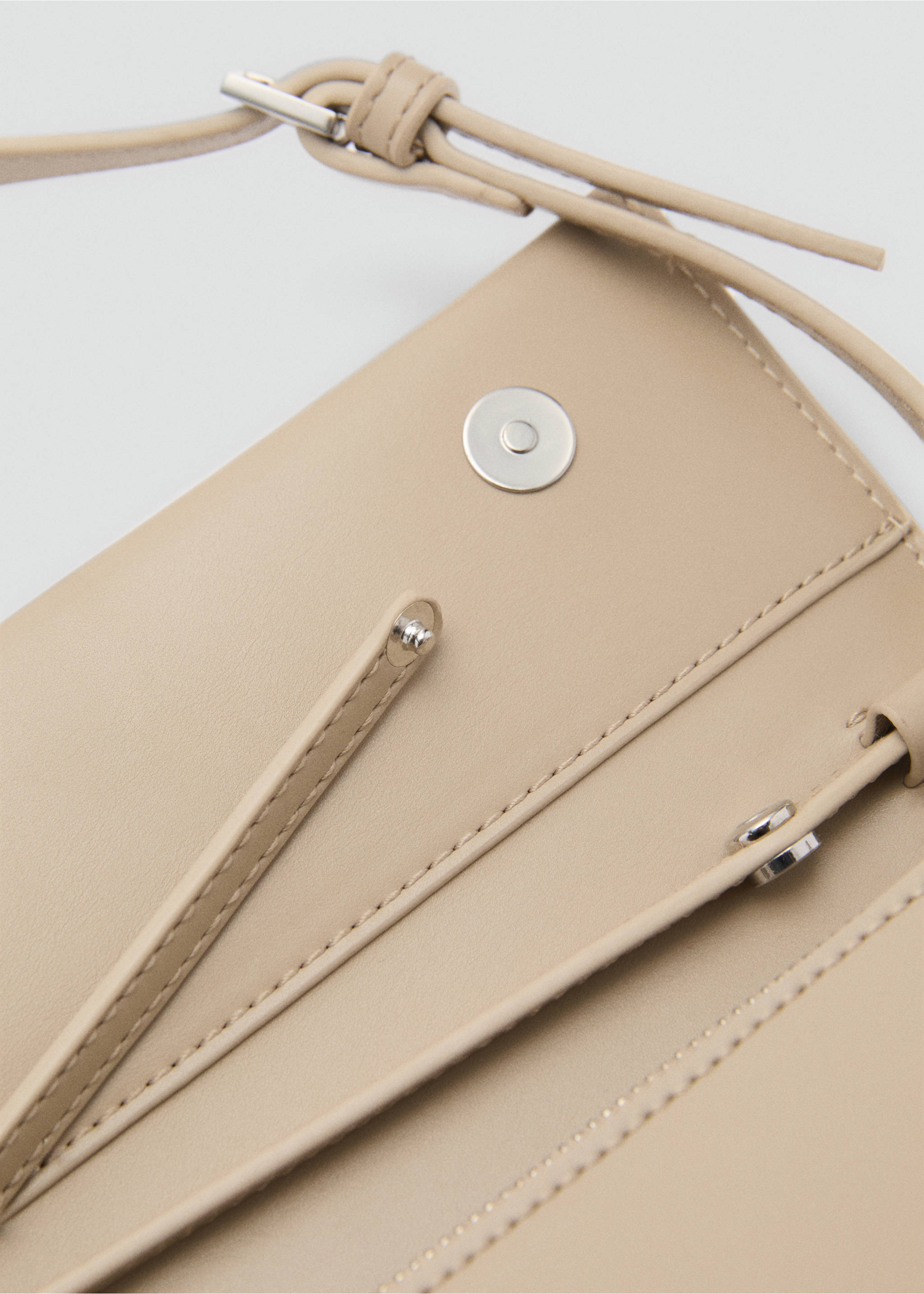 Shoulder bag with strap - Details of the article 2, Medium Brown. Ref: 87050291-00.