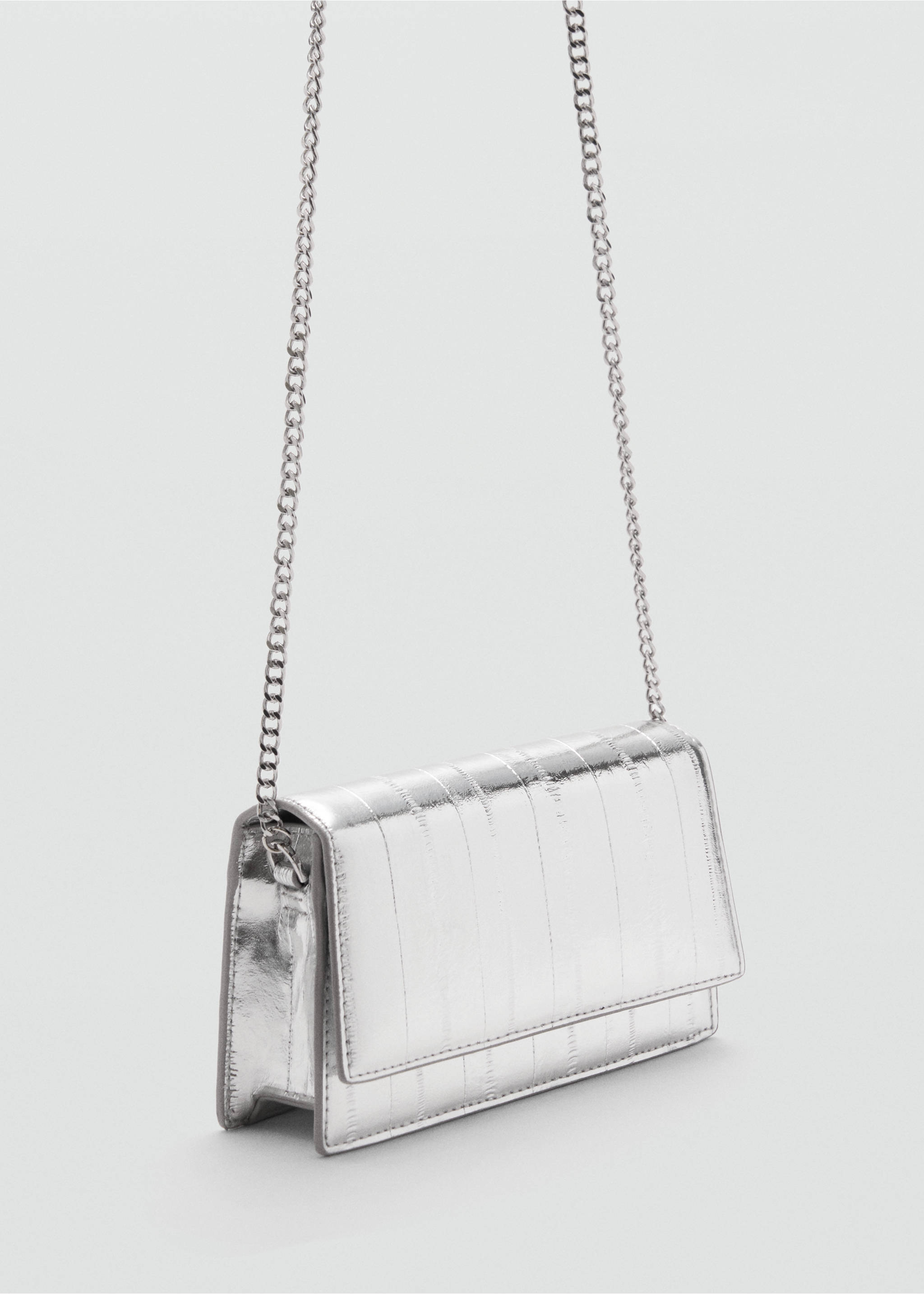Texturierte Tasche mit Ledereffekt - Mittlere Ansicht, Silber. Ref: 87050297-00.