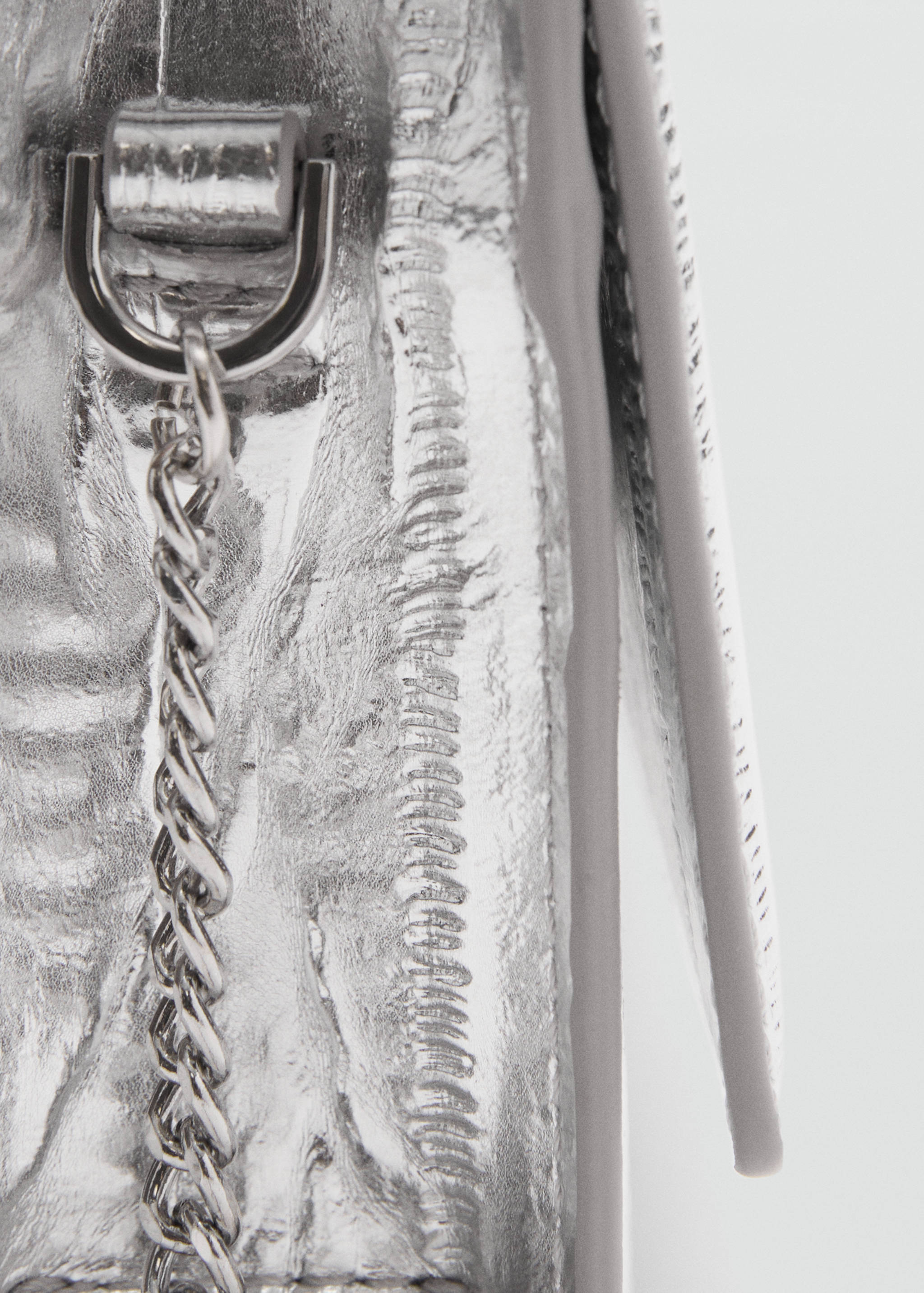 Textured faux-leather bag - Details of the article 2