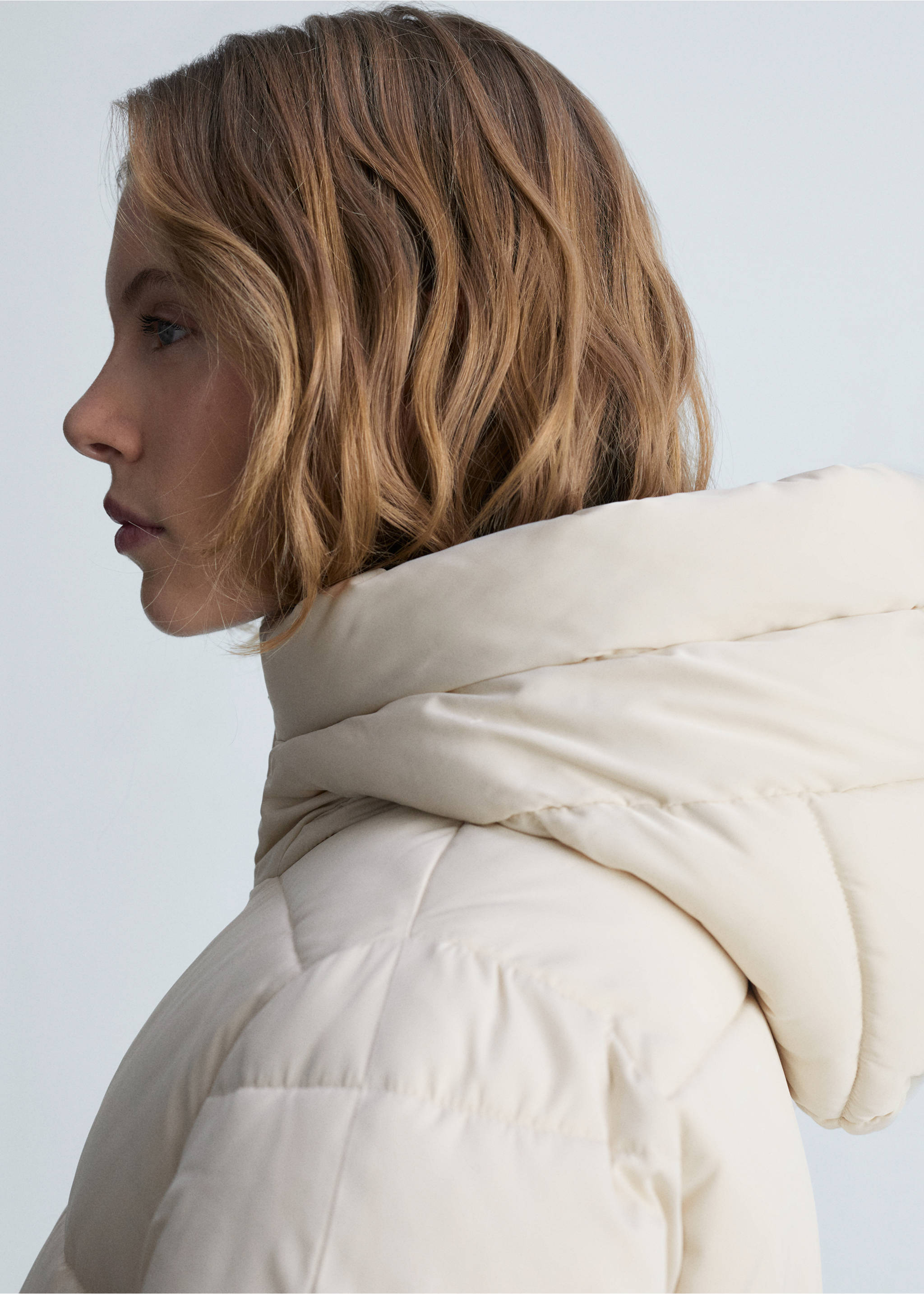 Midi quilted anorak with hood - Details of the article 1, Ecru. Ref: 87050306-00.