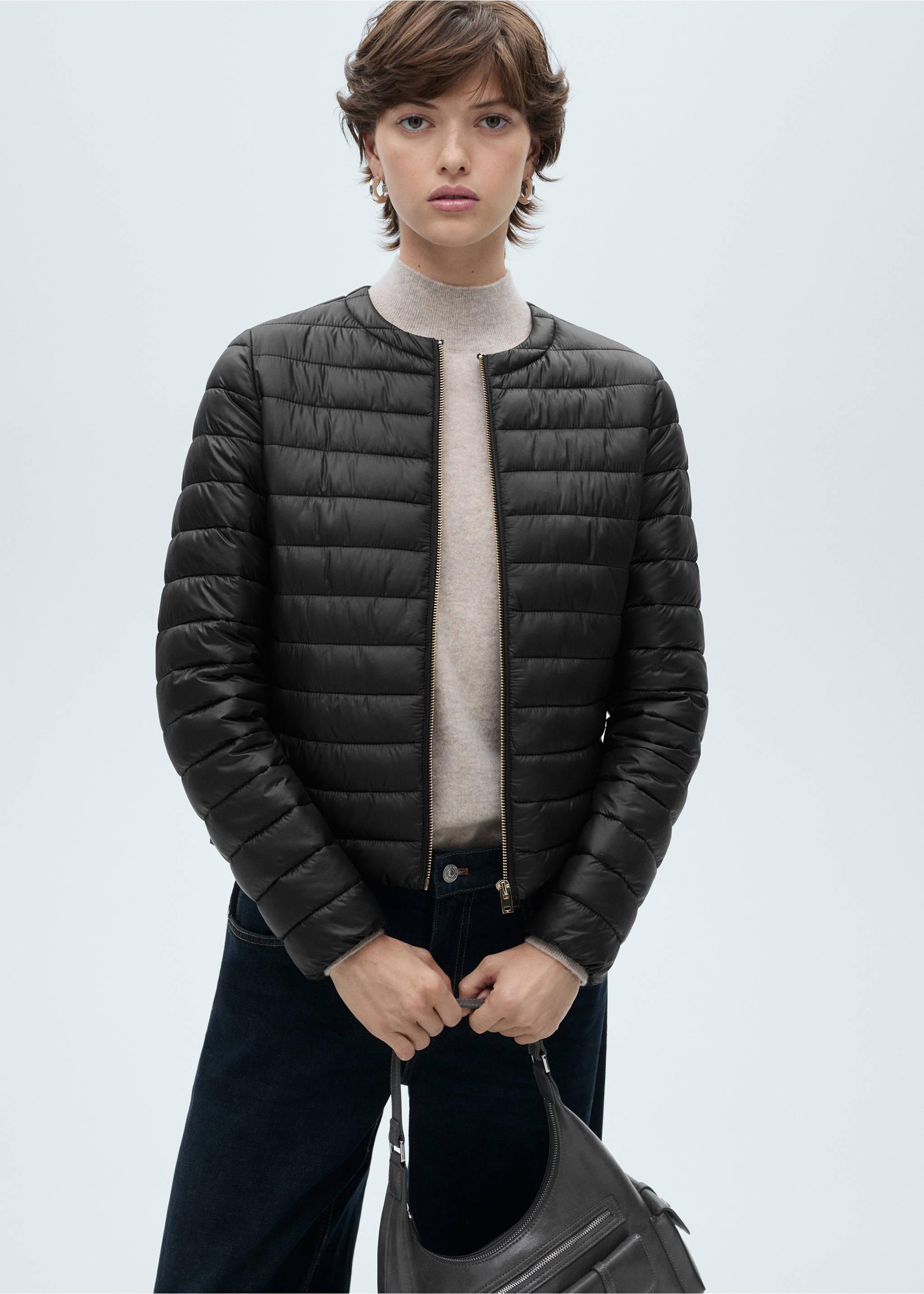 Anorak corto acolchado bolsillos - Plano medio, Negro. Ref: 87050349-00.