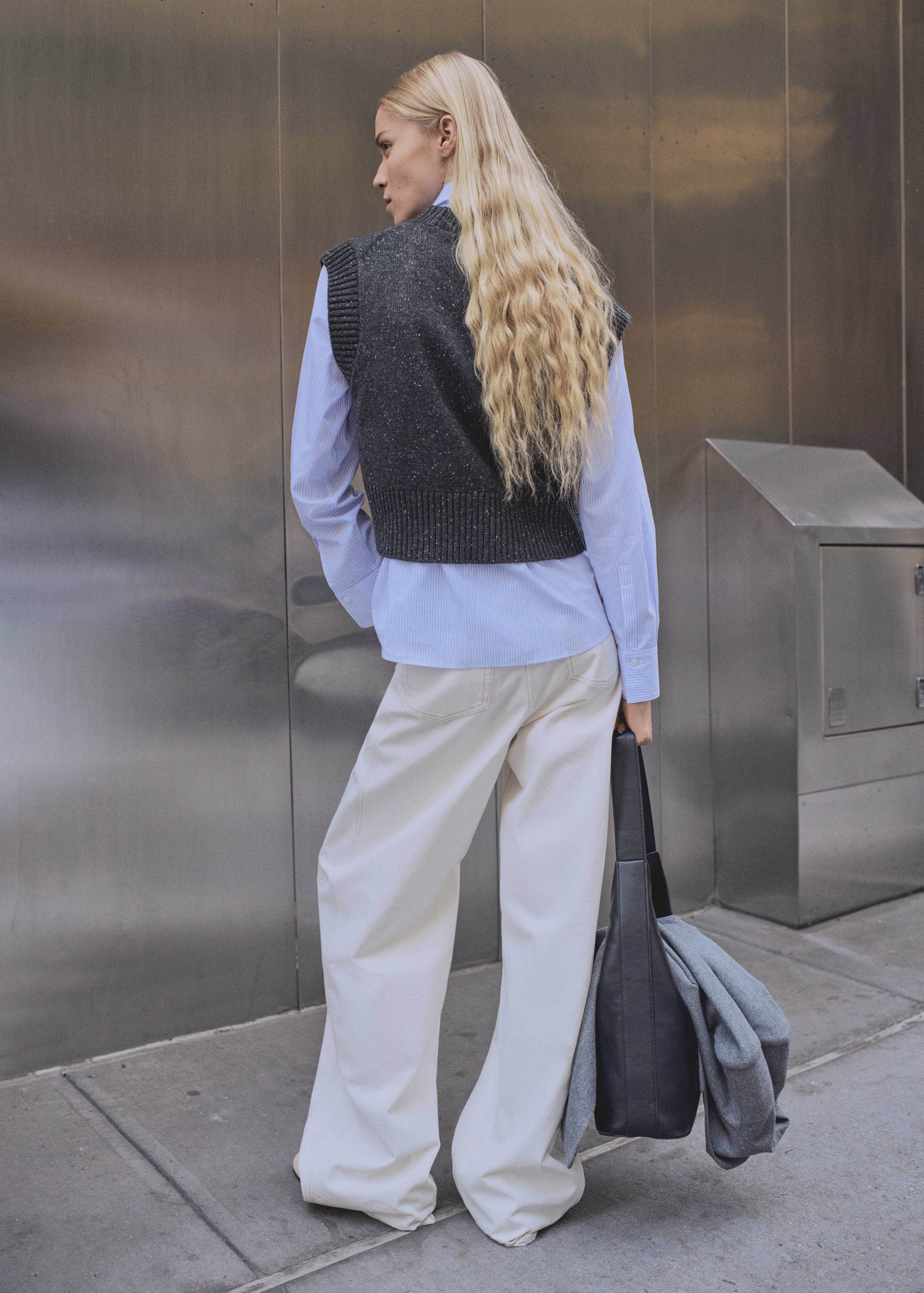 Stickad väst v-ringning - Artikelns baksida