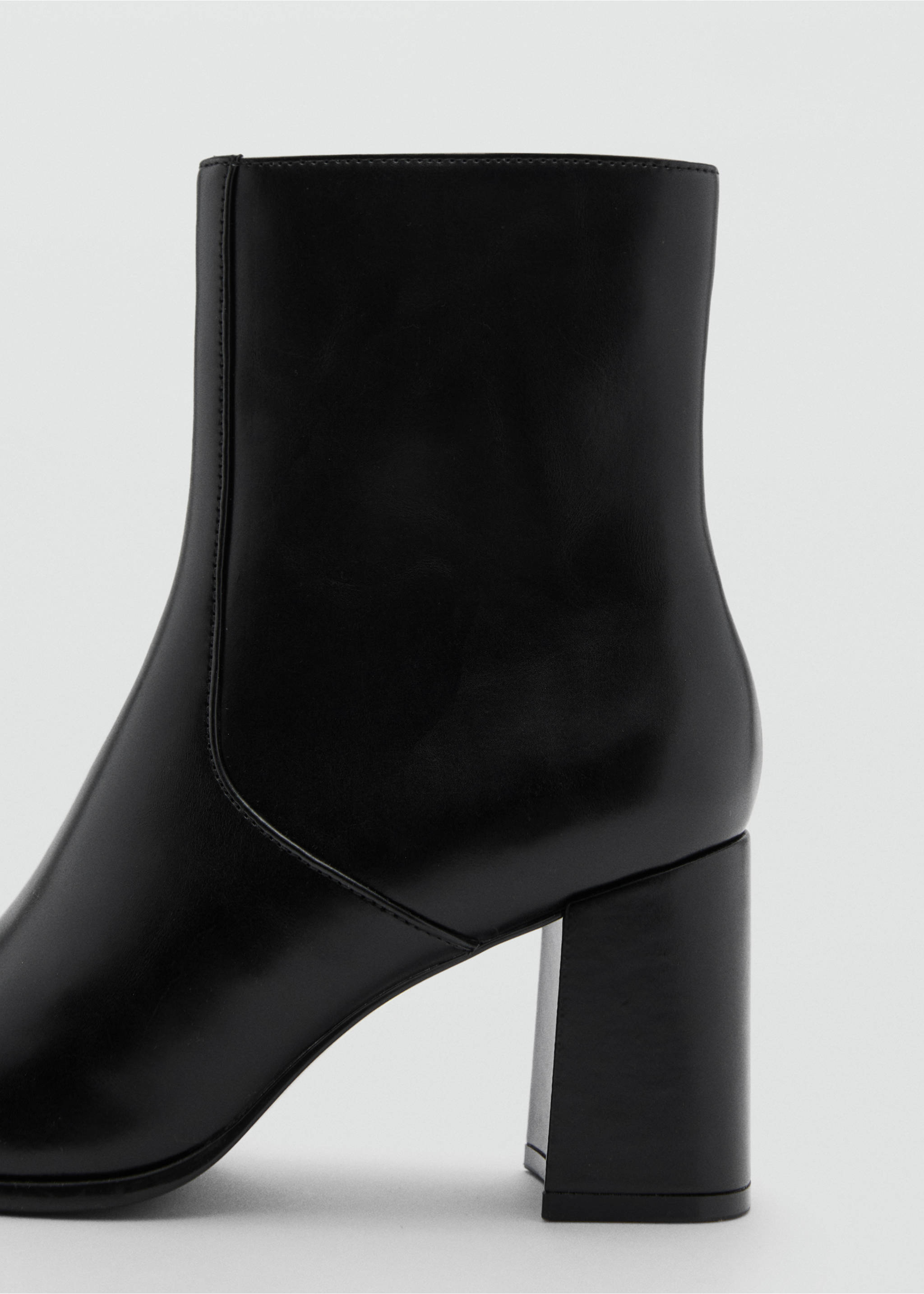 Ankle boots with block heel - Details of the article 1, Black. Ref: 87050363-00.