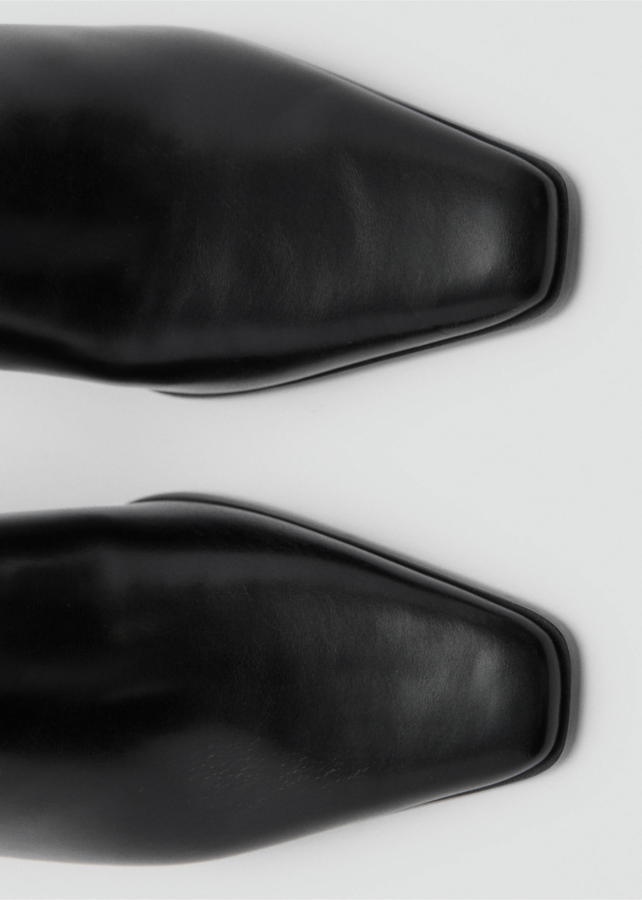 Ankle boots with block heel - Details of the article 3, Black. Ref: 87050363-00.