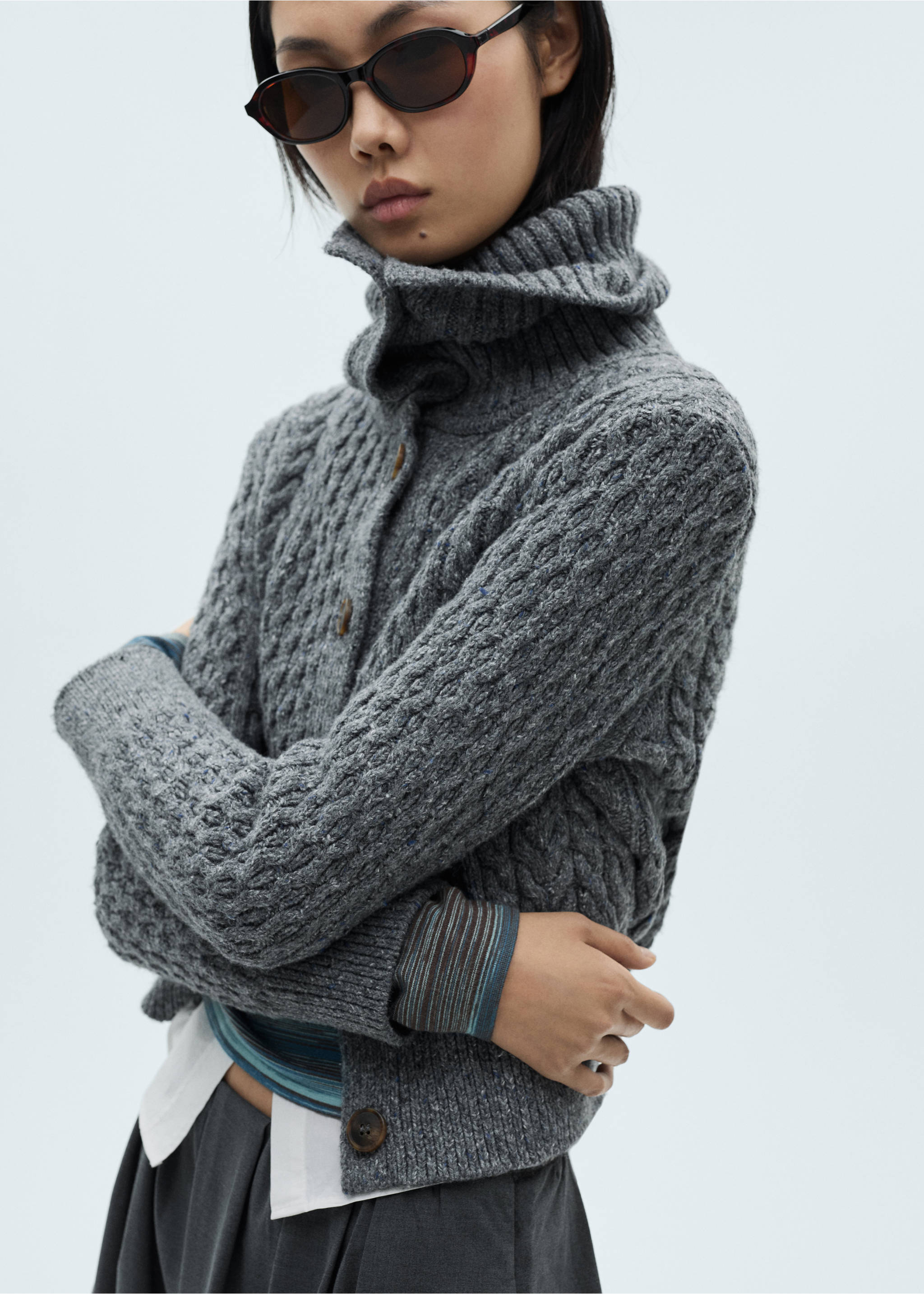 Cabled heather cardigan - Medium plane, Grey. Ref: 87050367-00.