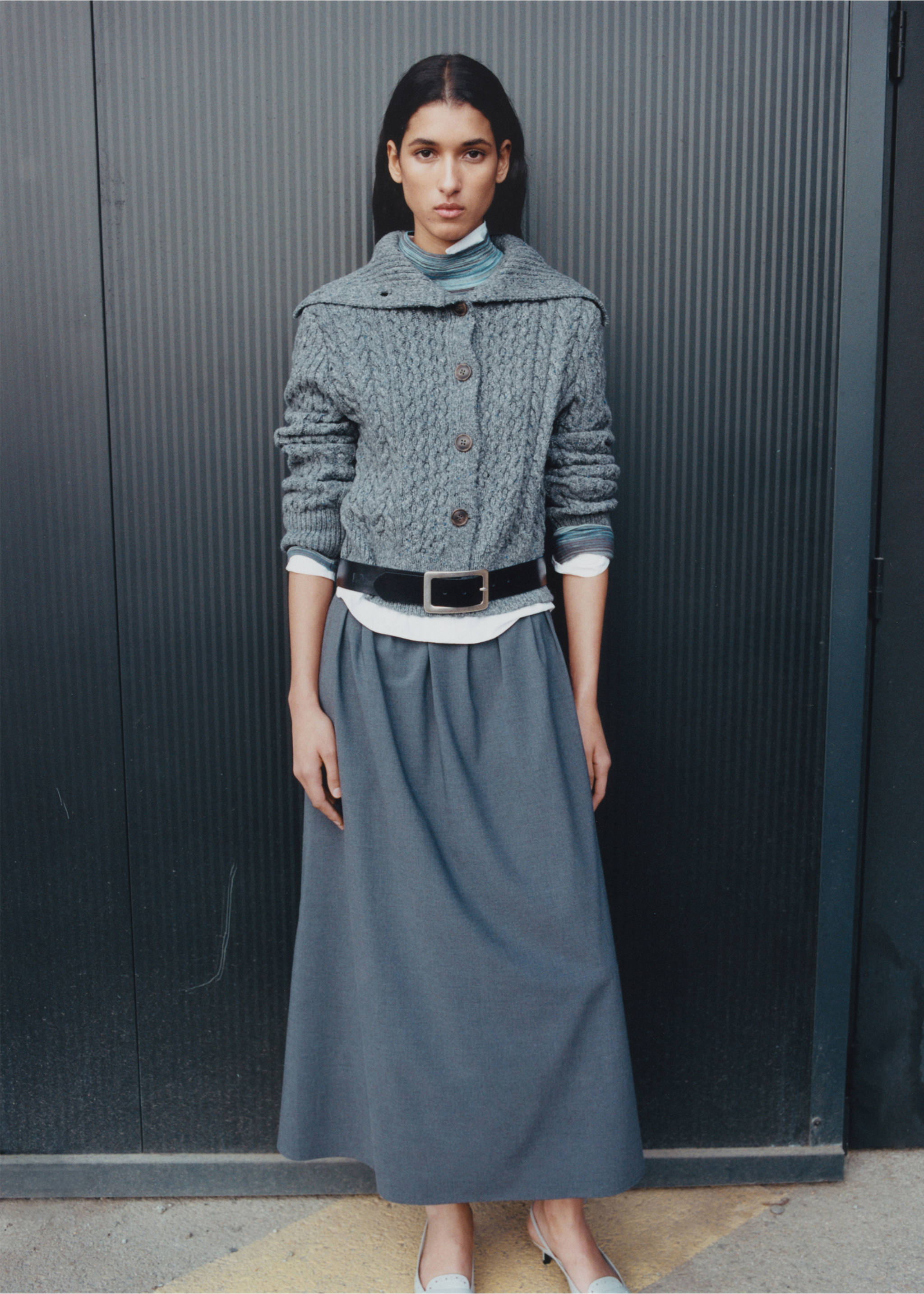 Cabled heather cardigan - Details of the article 7, Grey. Ref: 87050367-00.
