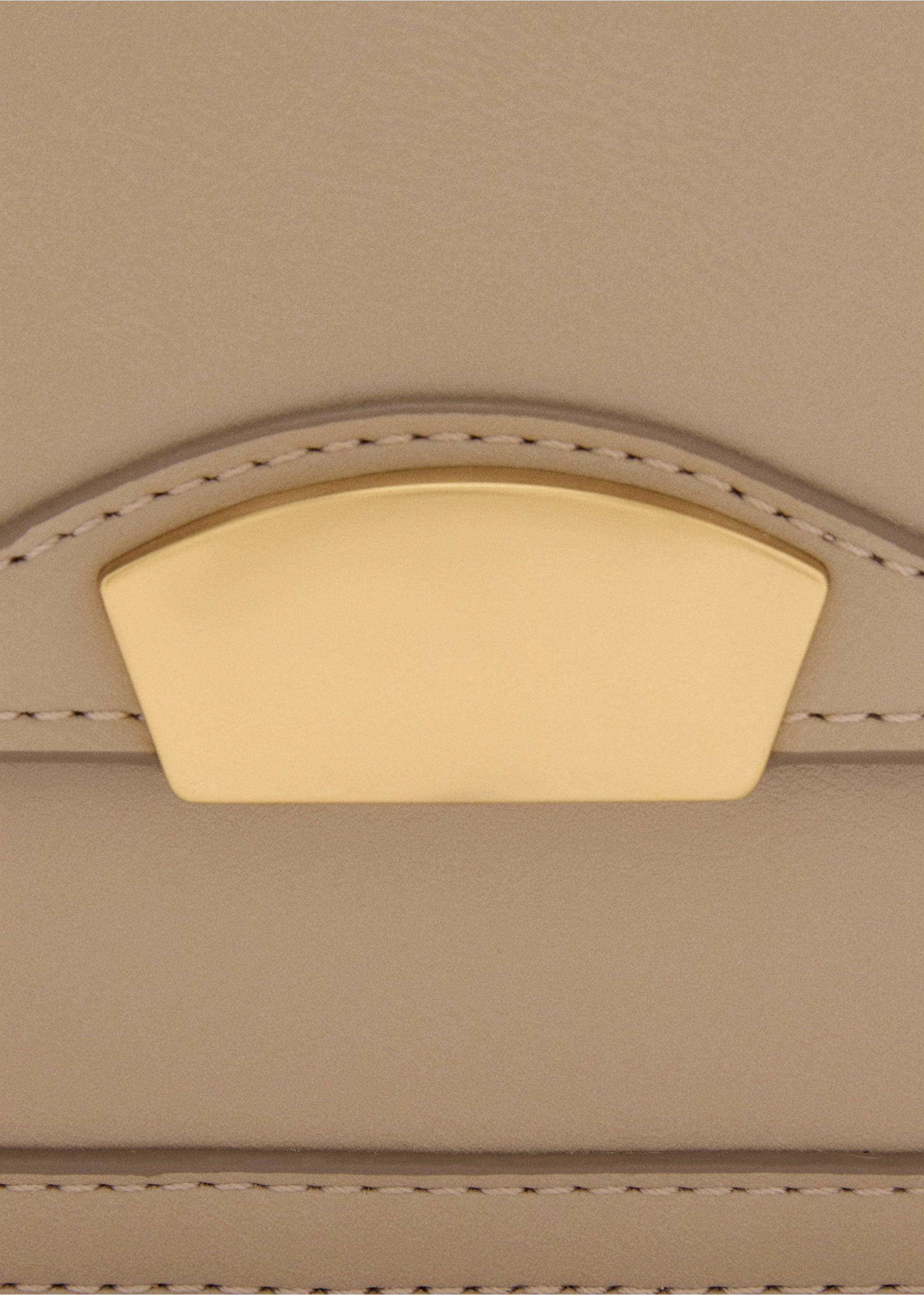 Crossbody bag with flap - Details of the article 1, Light/Pastel Brown. Ref: 87050406-00.