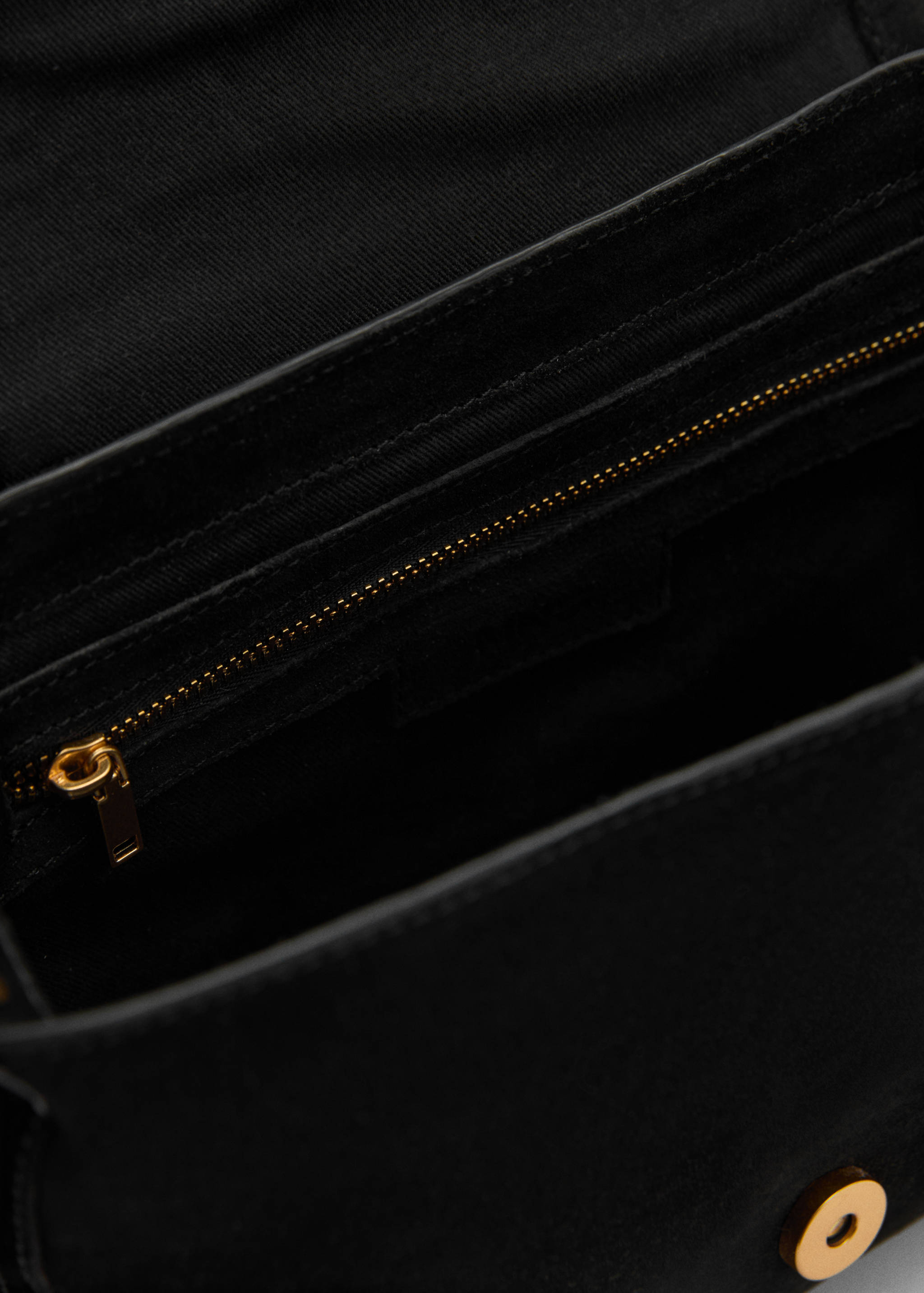Buckle leather bag - Details of the article 3