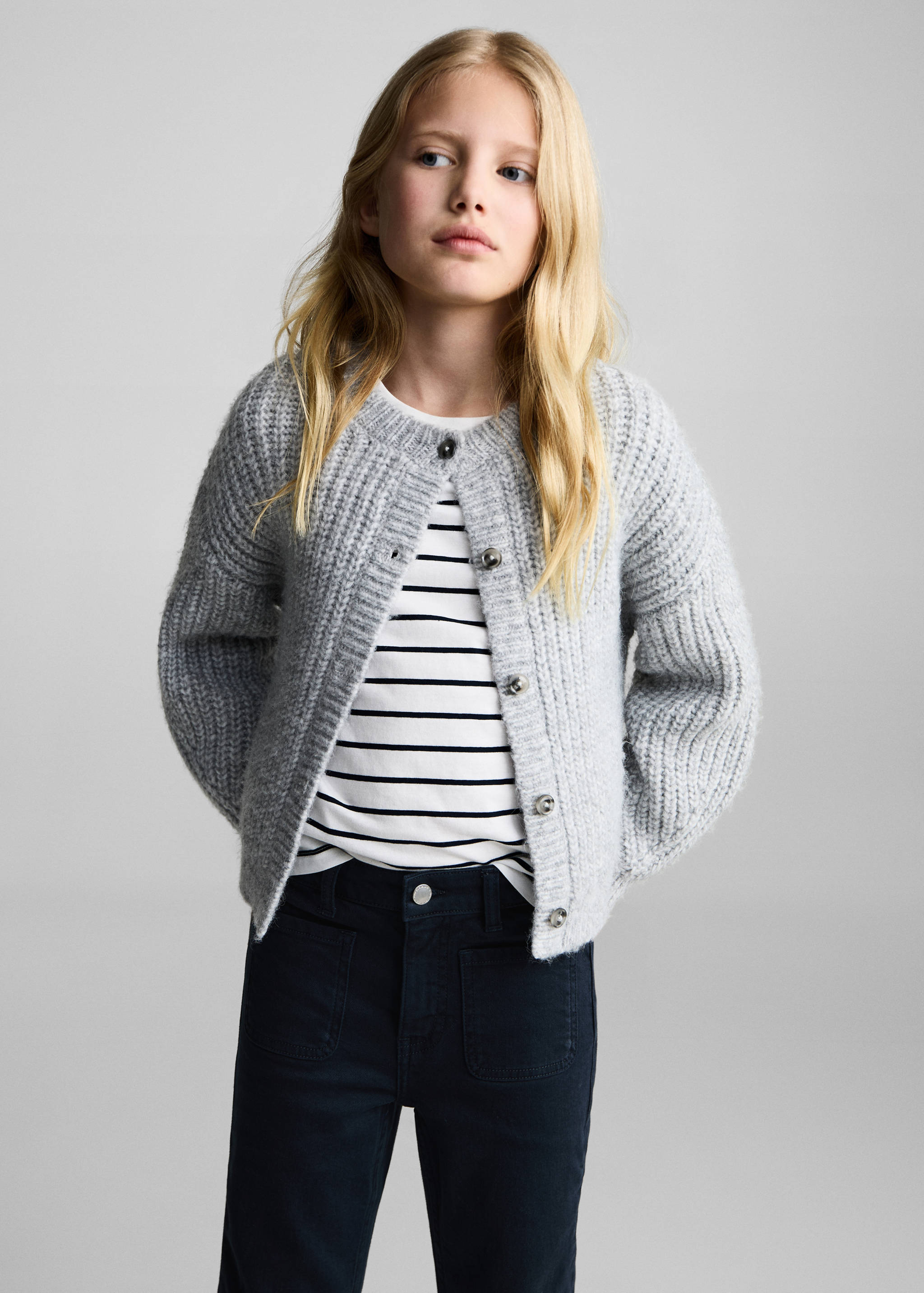 Flared jeans with pocket - Details of the article 1