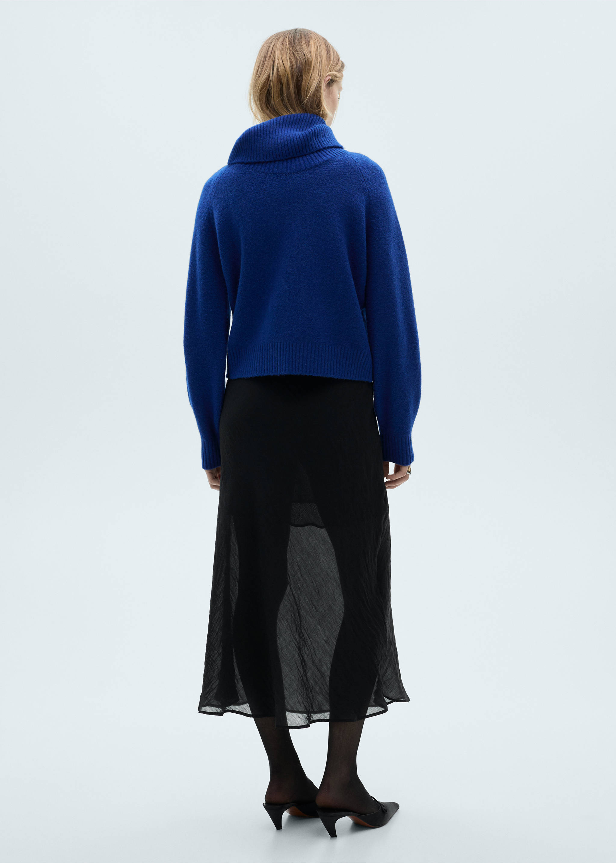 Turtleneck knitted sweater - Reverse of the article, Vibrant blue. Ref: 87050424-00.