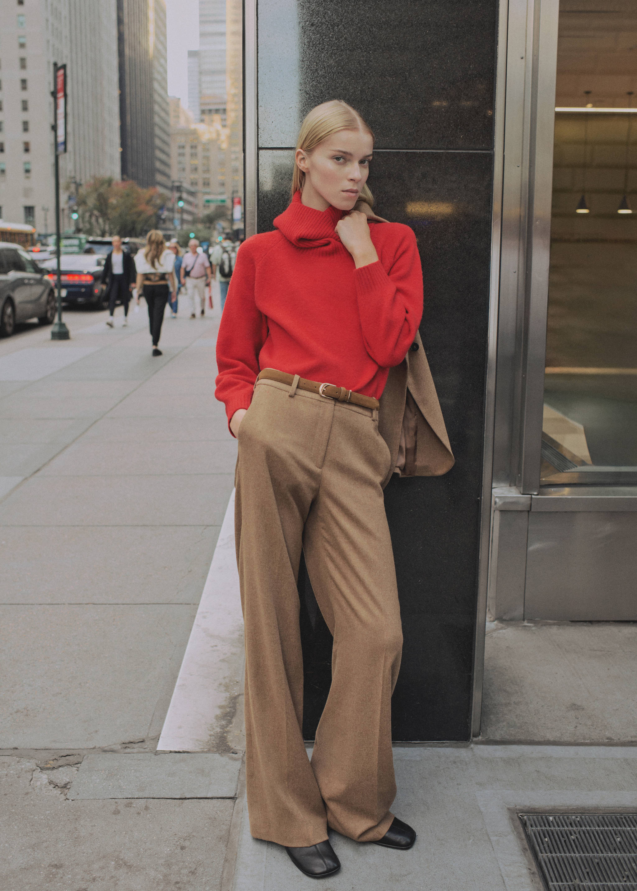 Turtleneck knitted sweater - General plane