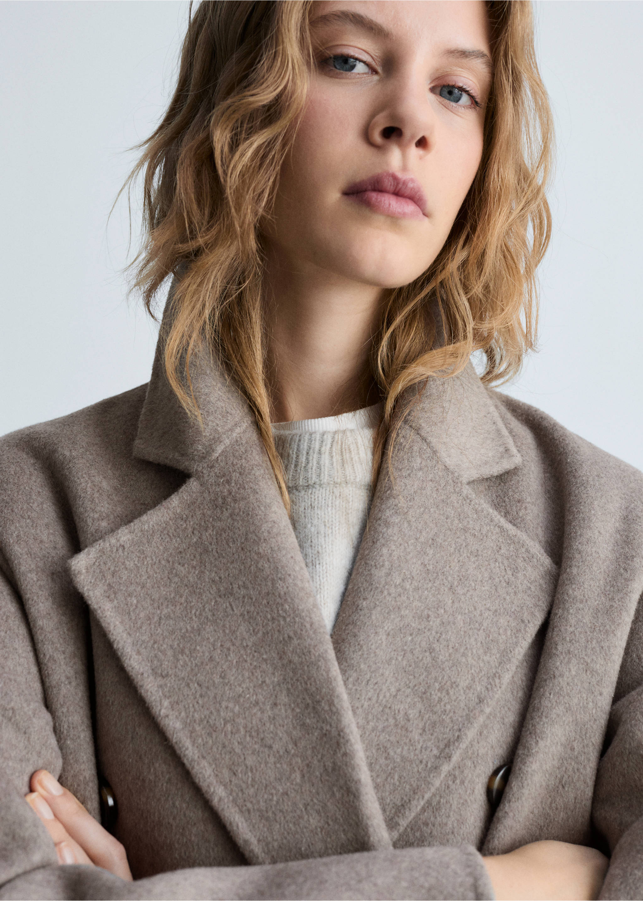 Lange handmade oversized jas - Detail van het artikel 1, Middenbruin. Ref: 87050427-00.