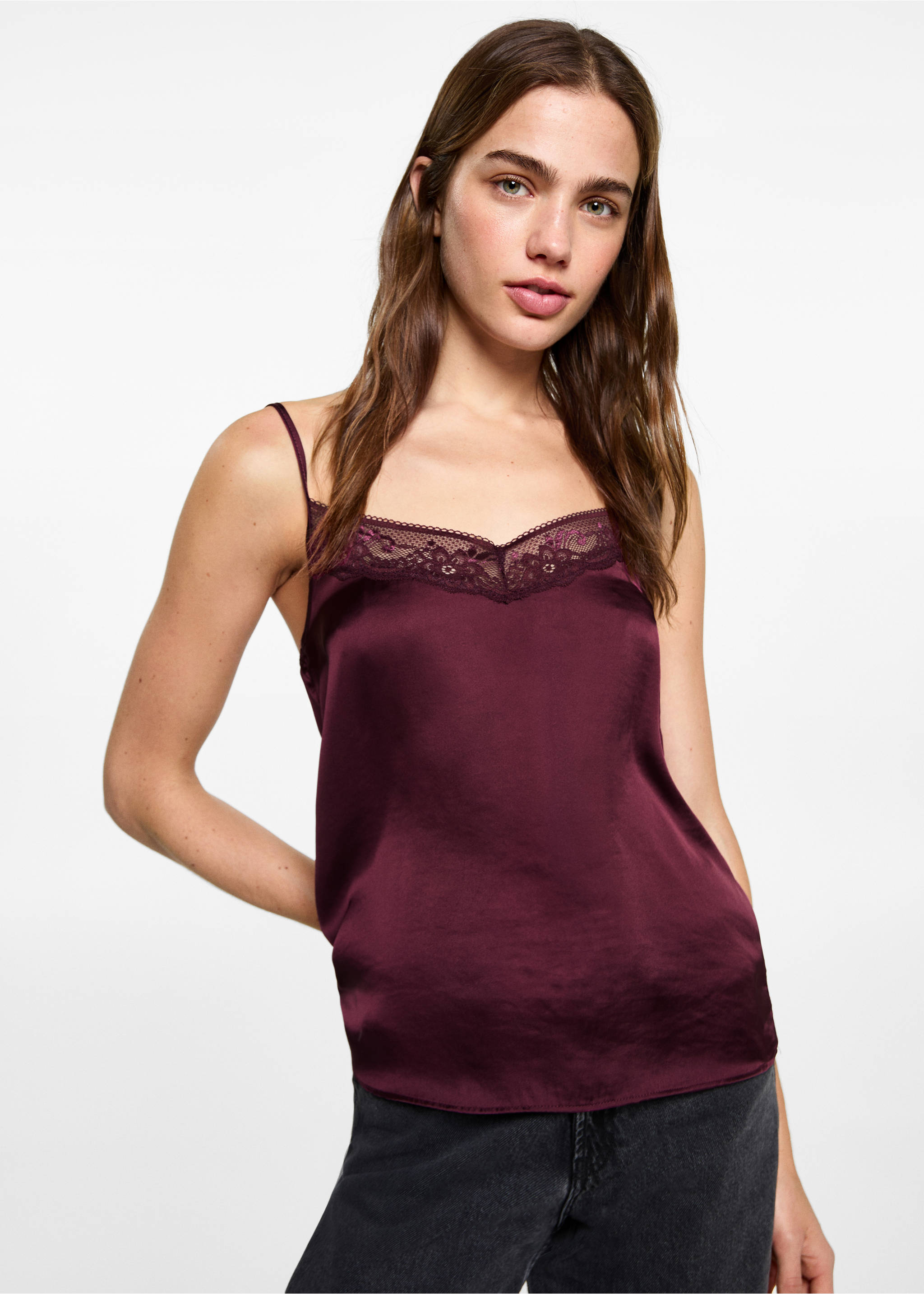 Openwork detail top - Medium plane, Burgundy. Ref: 87050458-00.