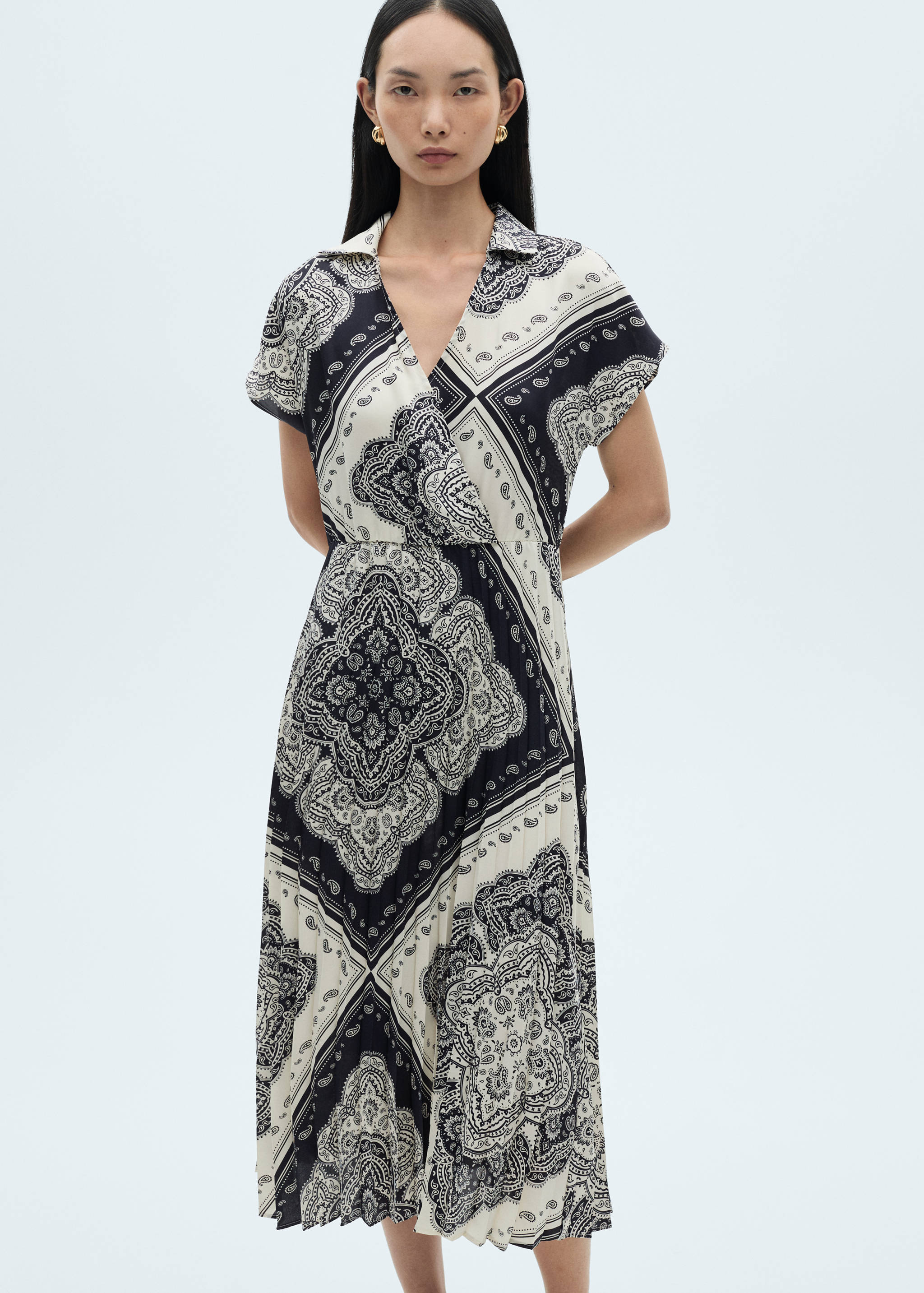 Vestido camisero estampado paisley - Plano medio