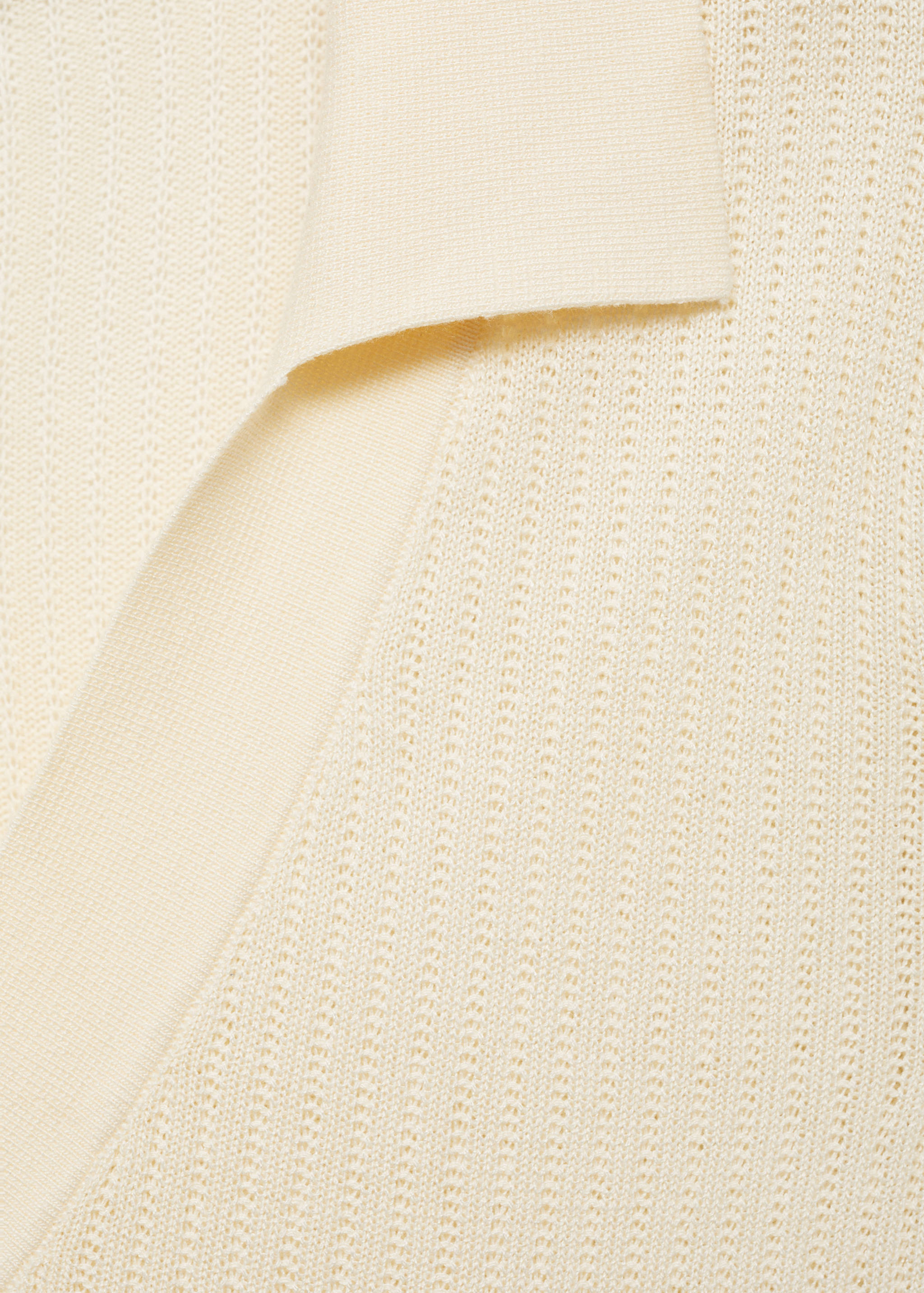 Knitted gilet with contrasting pockets - Details of the article 0