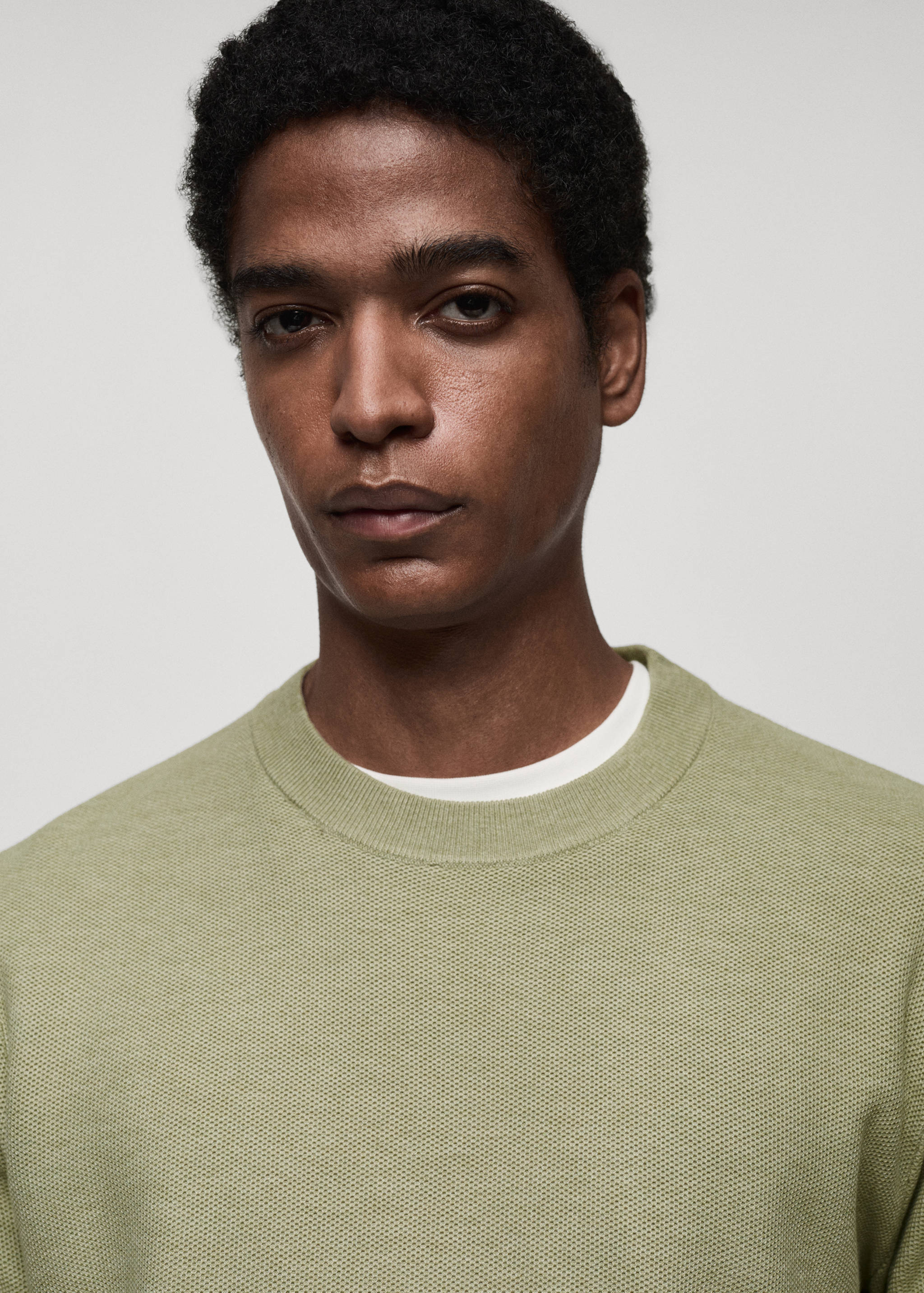 Microstructured cotton knitted sweater - Details of the article 1