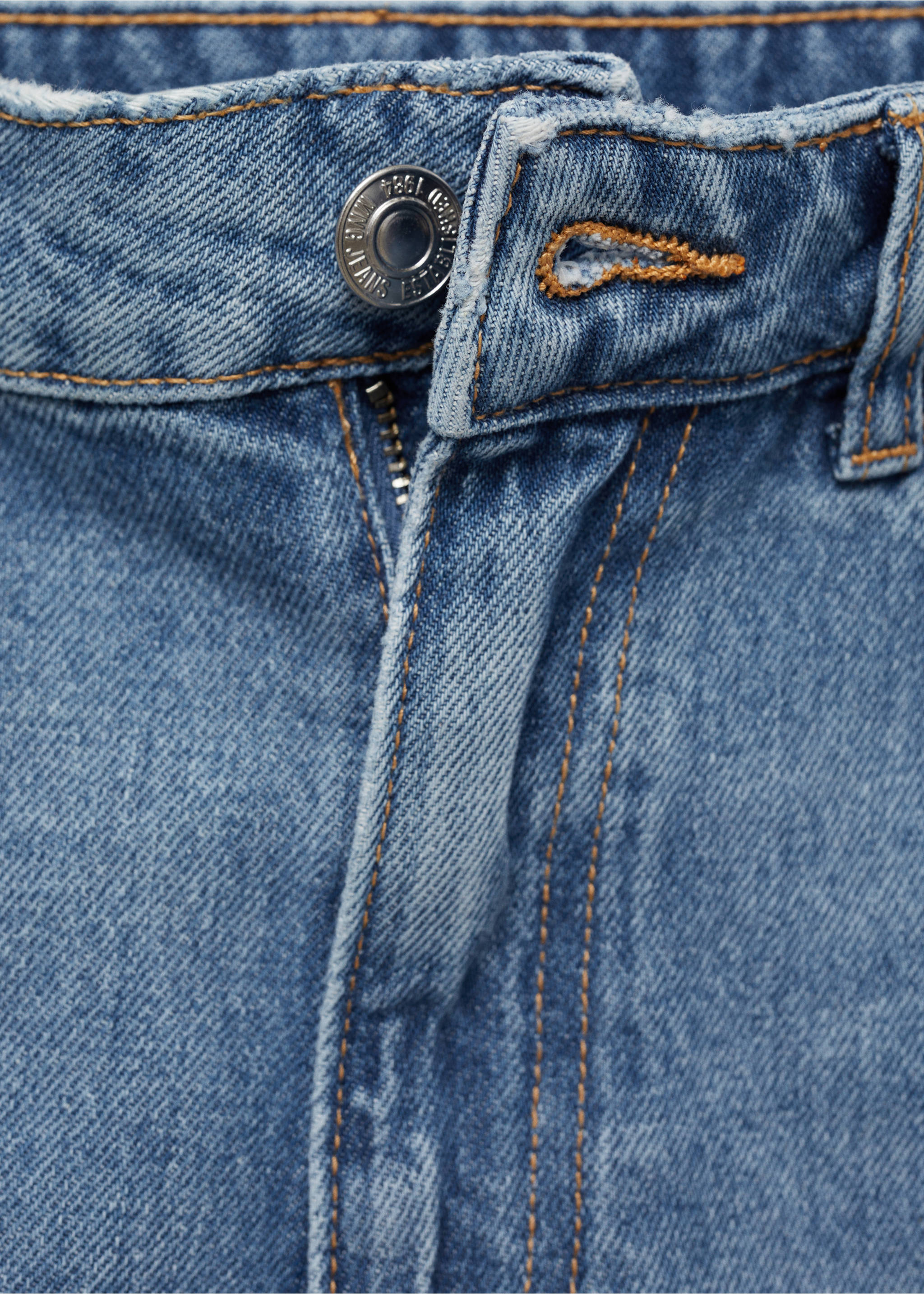 Shorts denim mom-fit tiro alto - Detalle del artículo 8, Azul medio. Ref: 87050603-00.