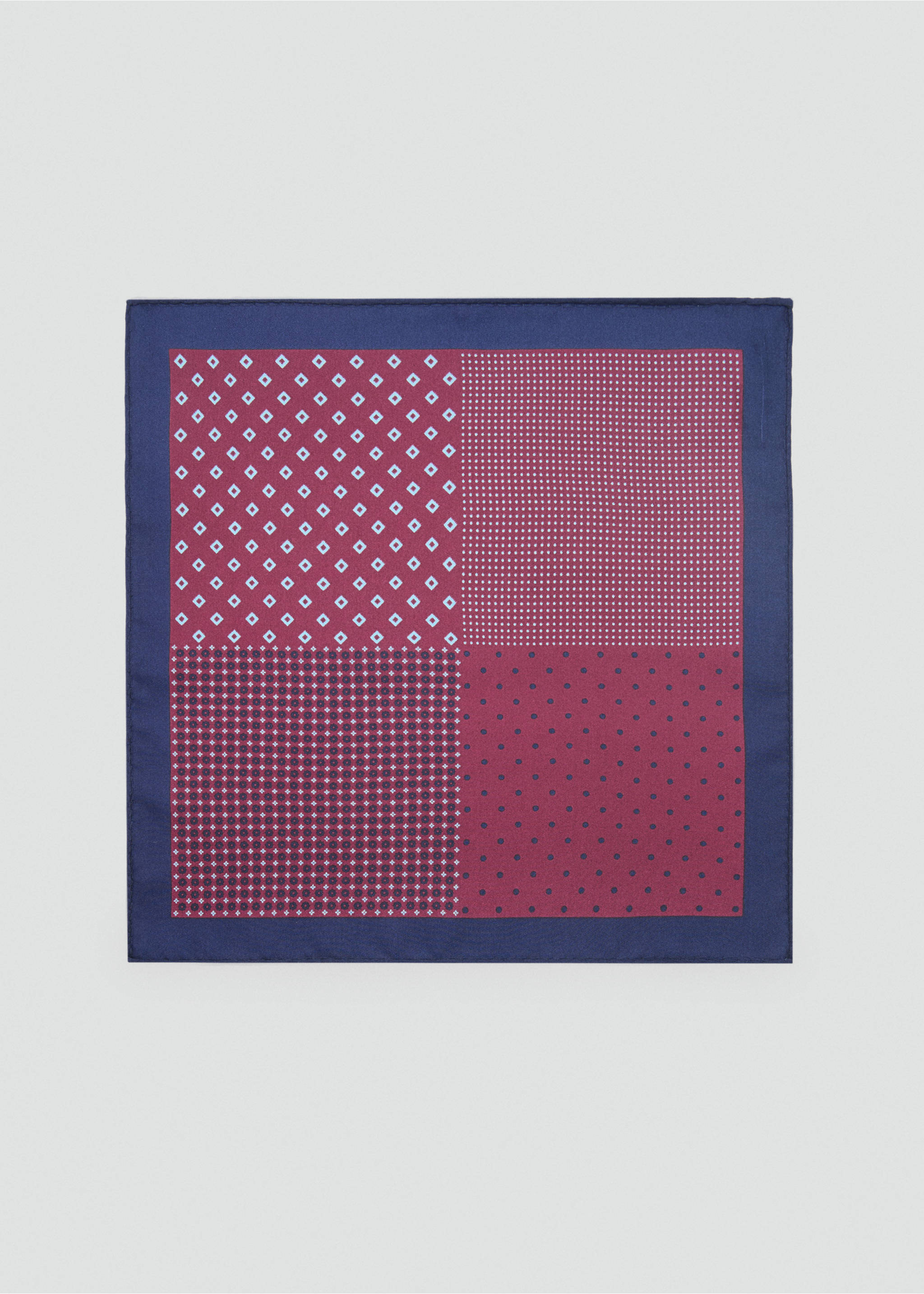 Pochette de costume 100 % soie - Article sans modèle, Bordeaux. Ref: 87050608-00.