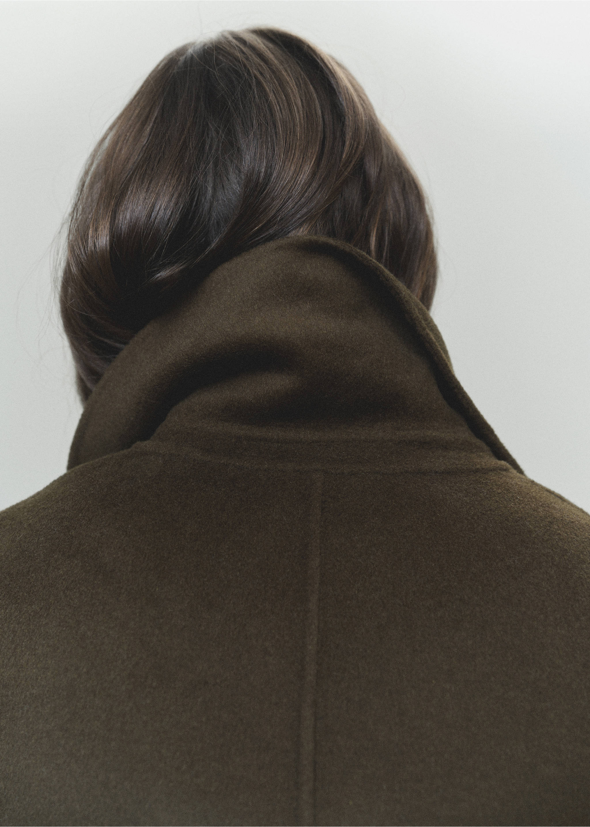 Handmade long coat with belt - Details of the article 7, Khaki. Ref: 87050616-00.