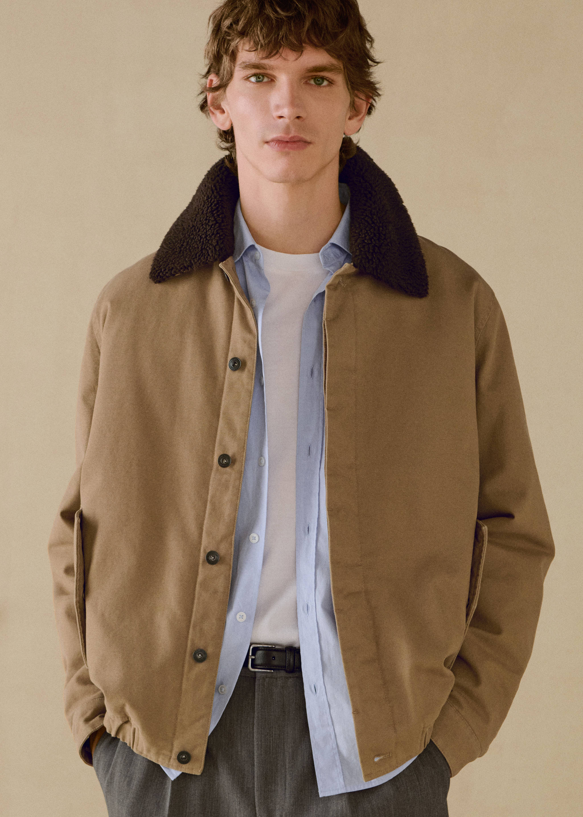 Quilted jacket with sheepskin collar - Details of the article 3, Medium Brown. Ref: 87050618-00.