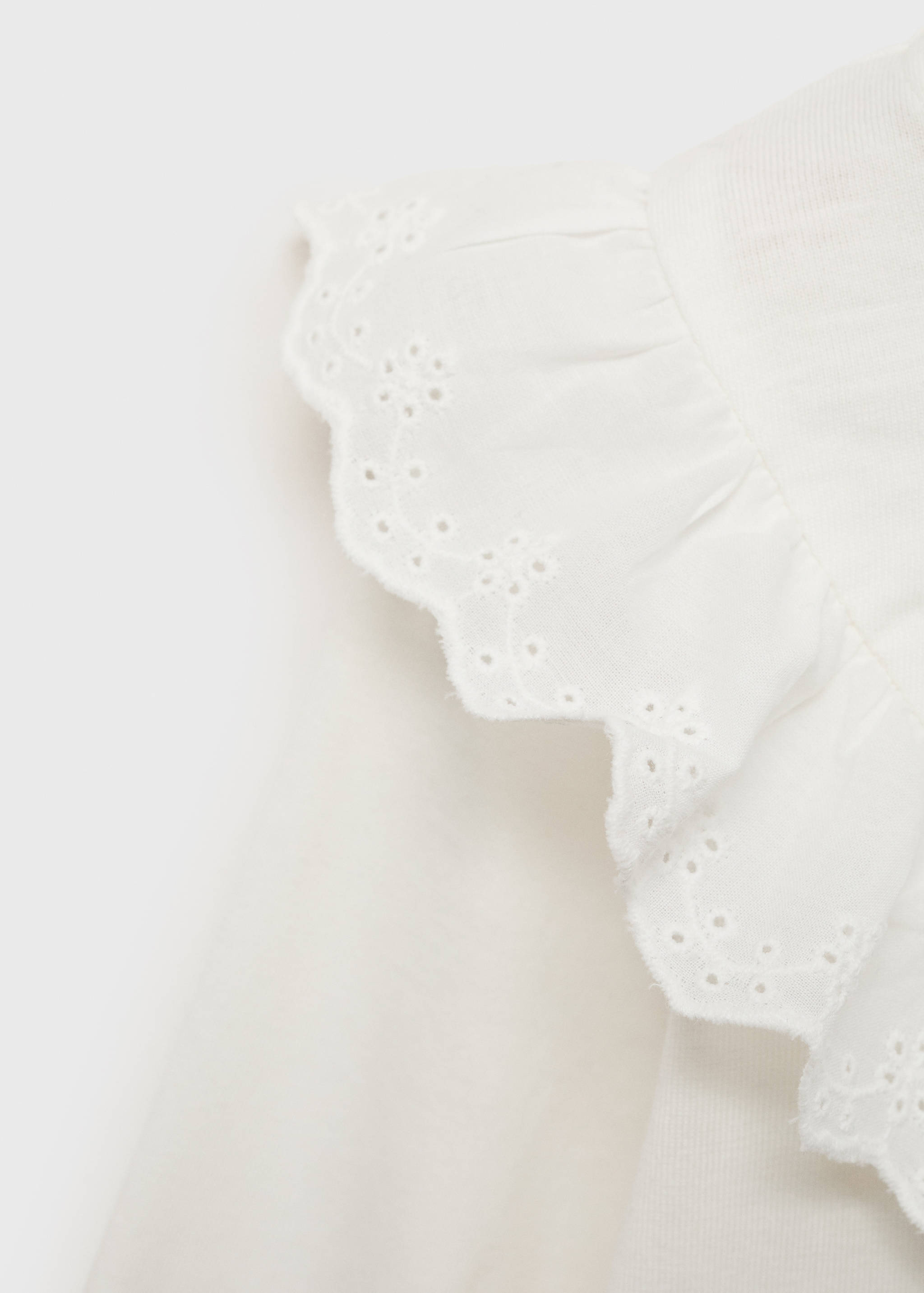 Baumwoll-T-Shirt mit Volant - Detail des Artikels 8