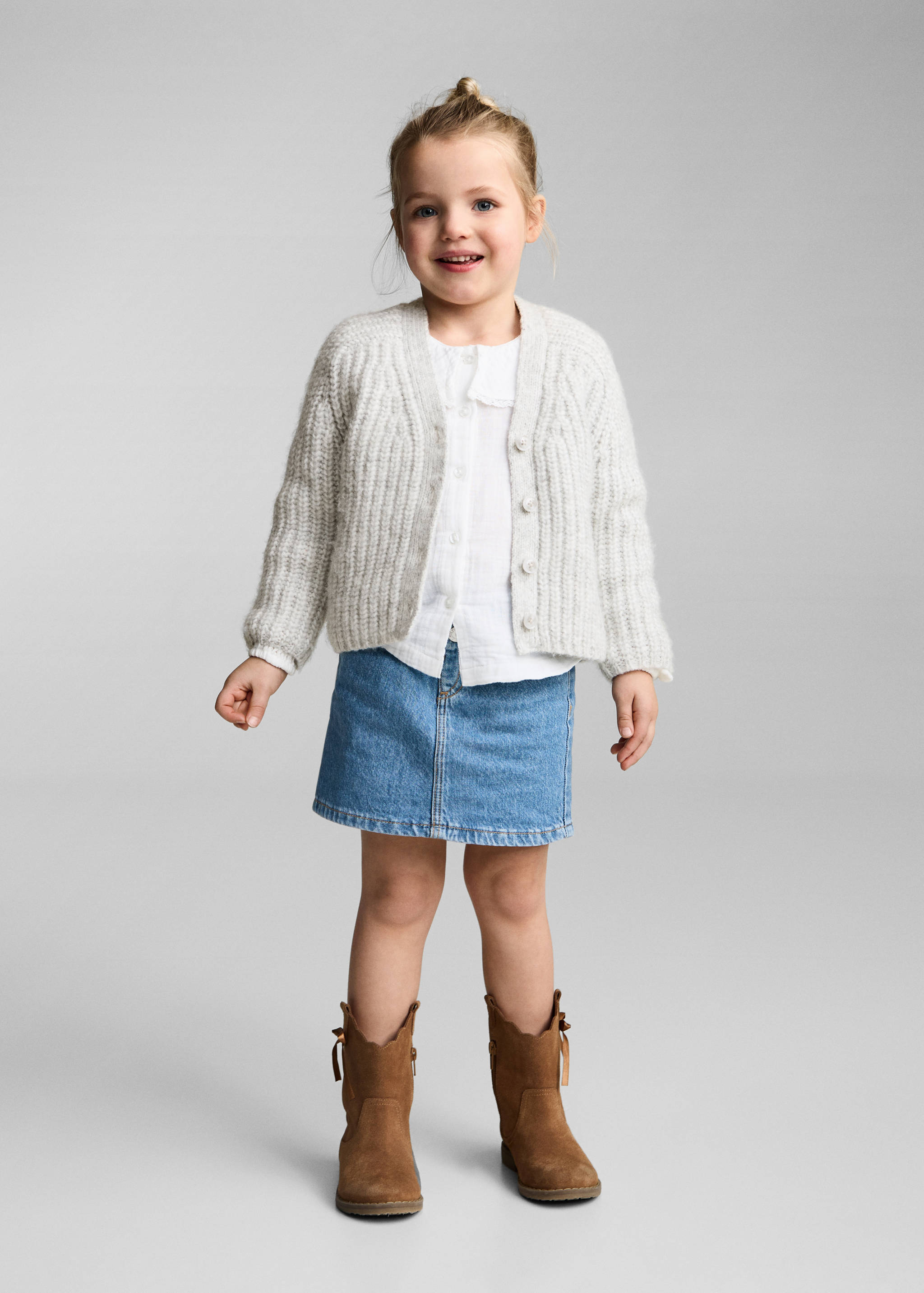 Strickcardigan mit Knöpfen - Allgemeine Ansicht