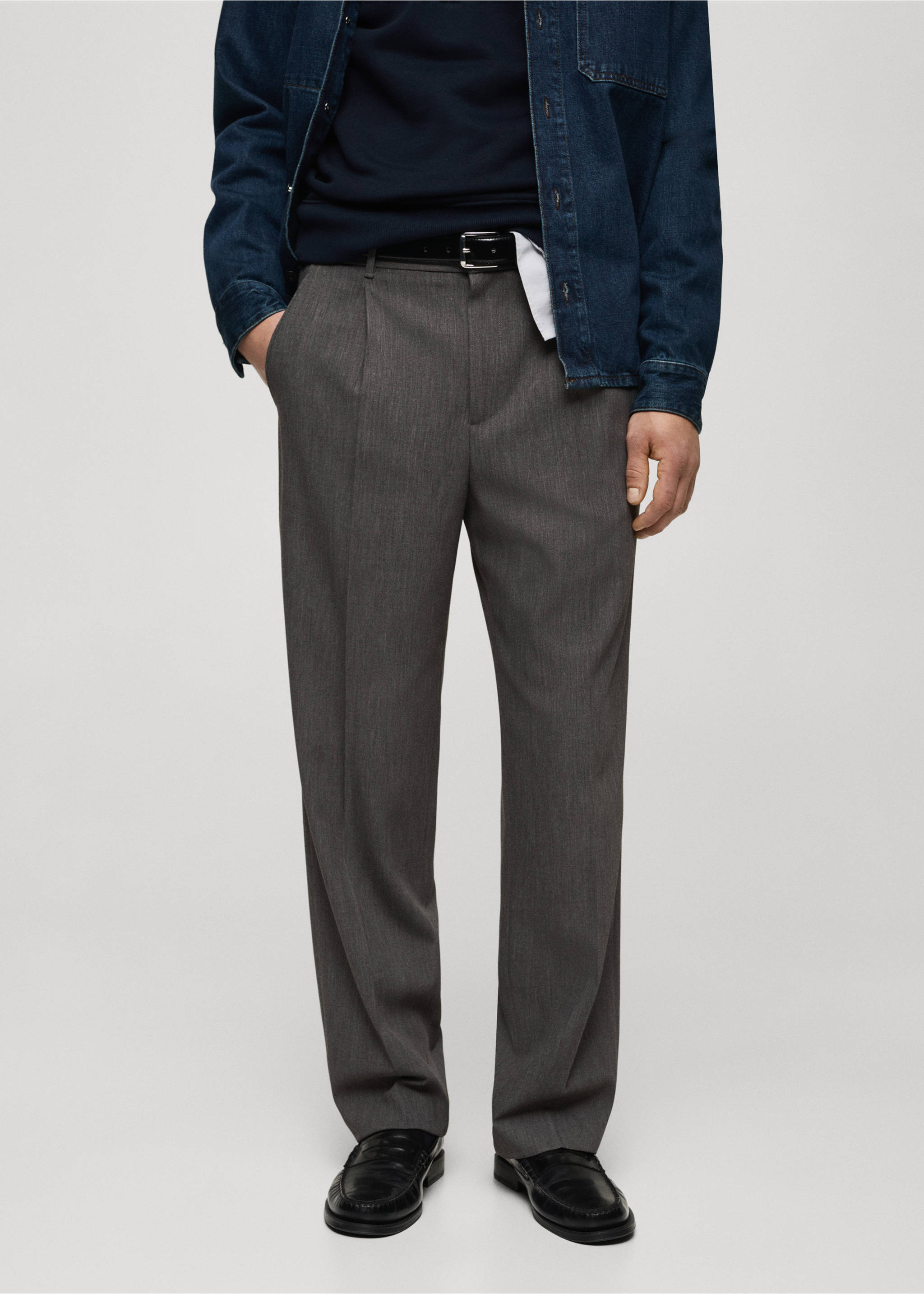 Straight-fit pleated trousers - Medium plane, Grey. Ref: 87050640-00.