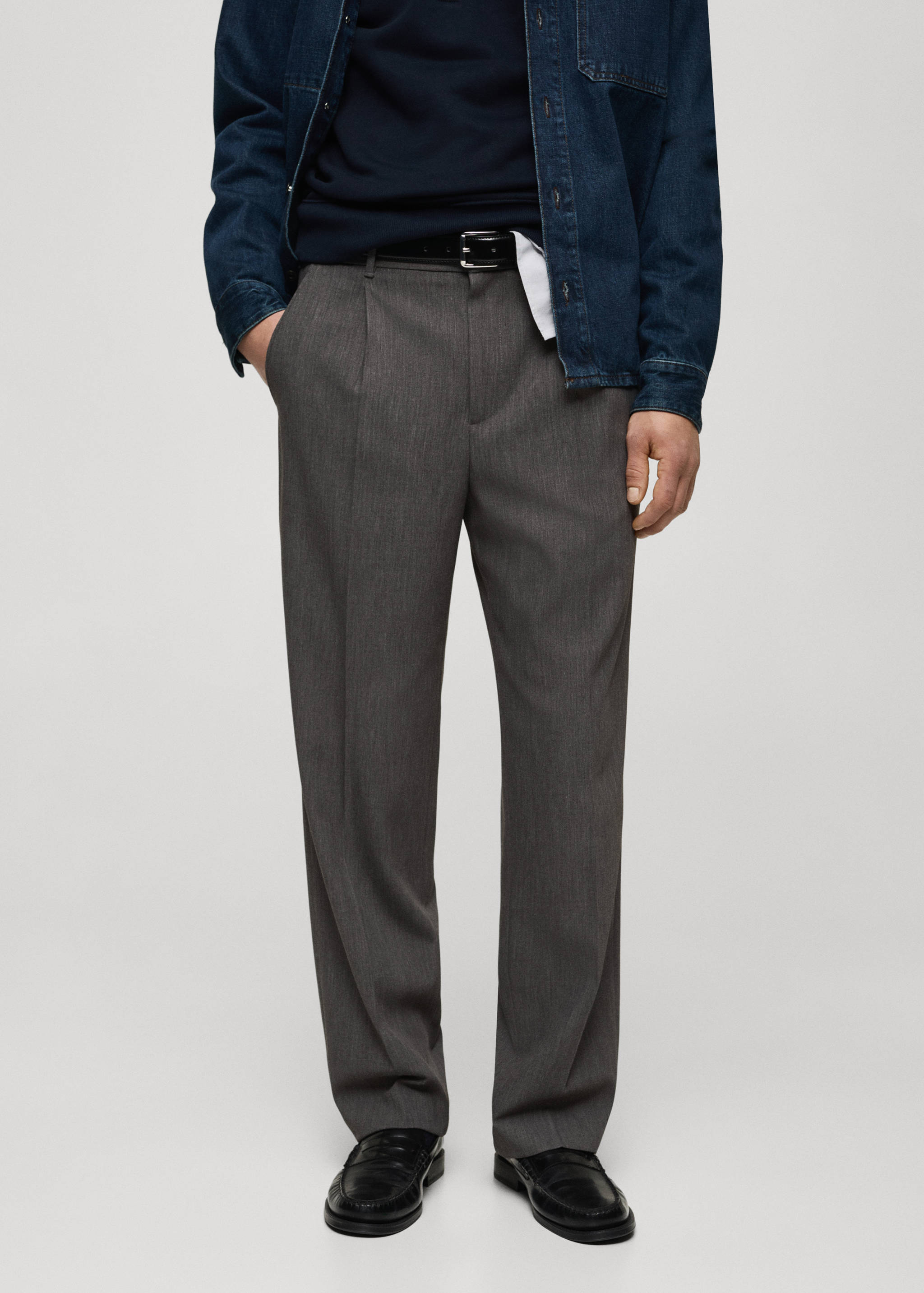 Straight Fit-Bundfaltenhose - Mittlere Ansicht