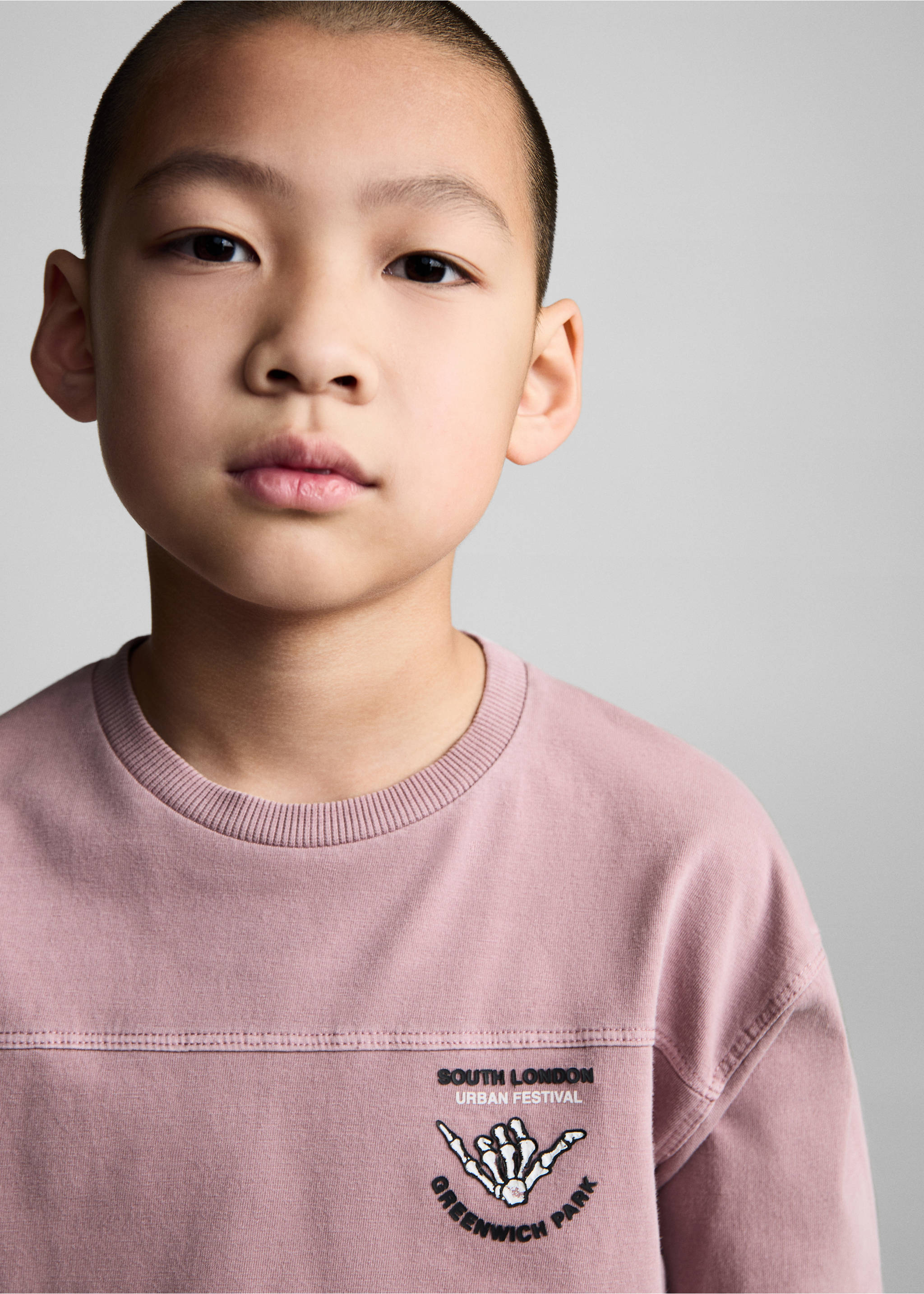Washed-effect cotton t-shirt - Details of the article 1, Light/Pastel Purple. Ref: 87050642-00.