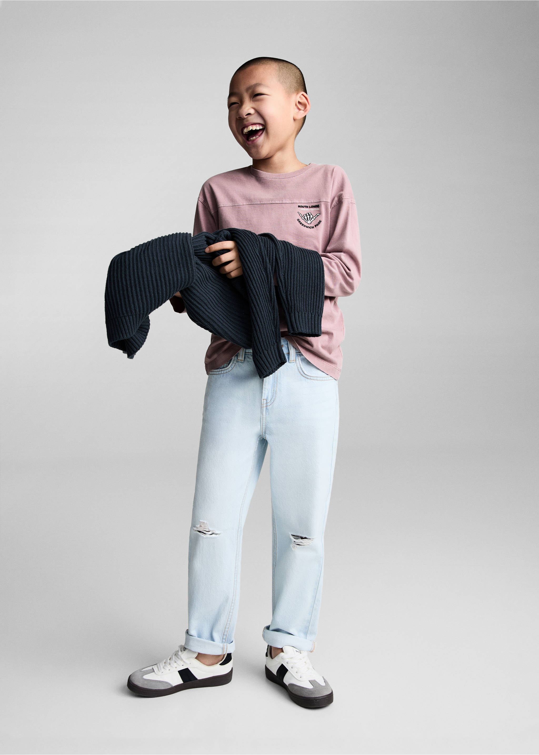 Washed-effect cotton t-shirt - Details of the article 2, Light/Pastel Purple. Ref: 87050642-00.