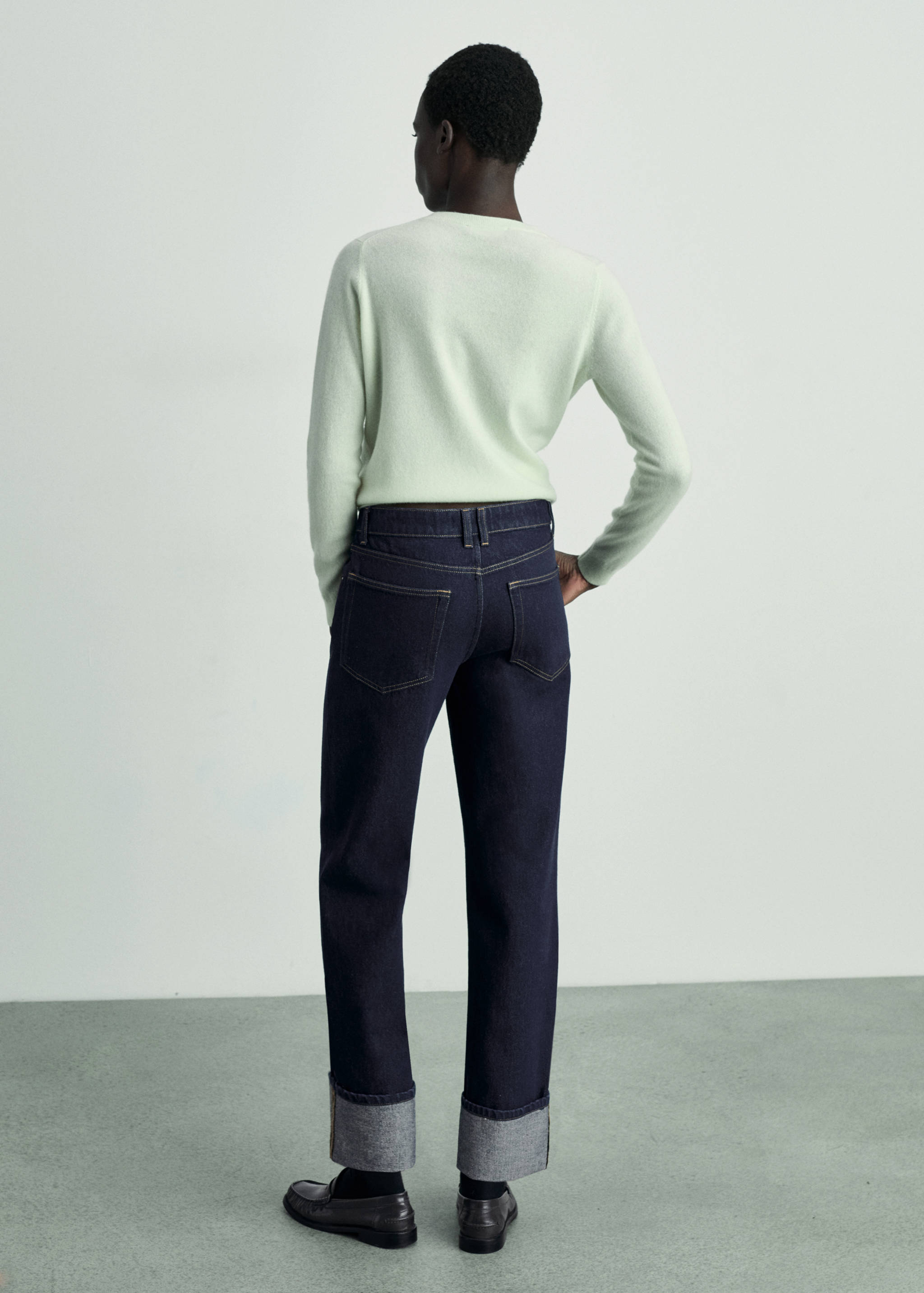 Rinse-wash jeans with cuffs - Reverse of the article