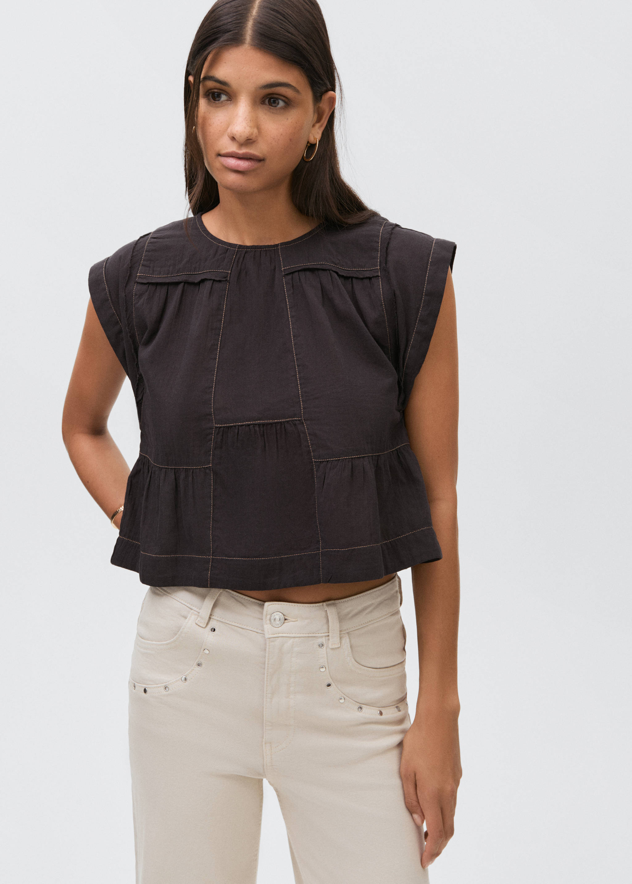 Straight-fit jeans with studs - Details of the article 1