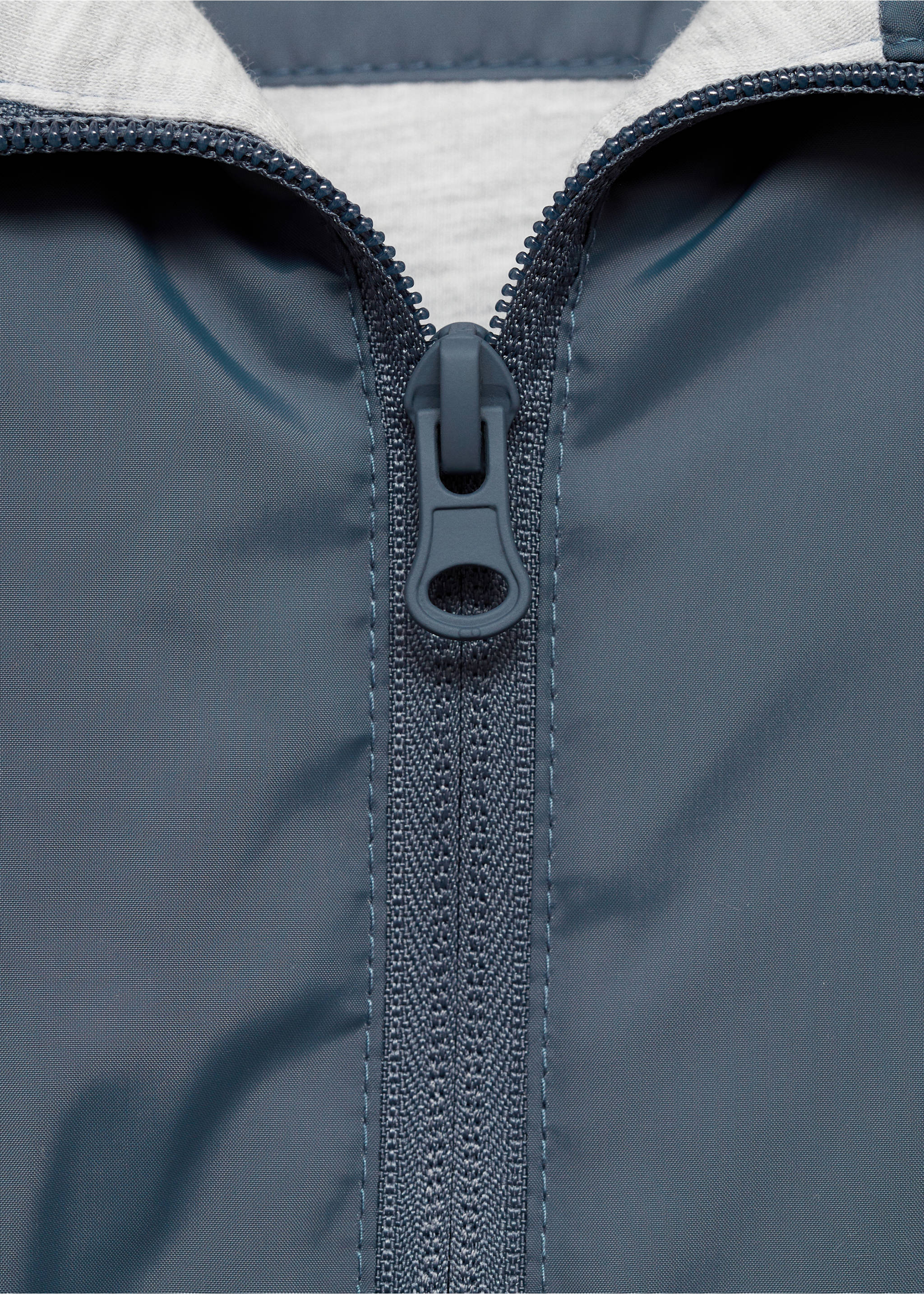 Gewatteerde anorak met capuchon - Detail van het artikel 8, Blauw. Ref: 87052024-00.