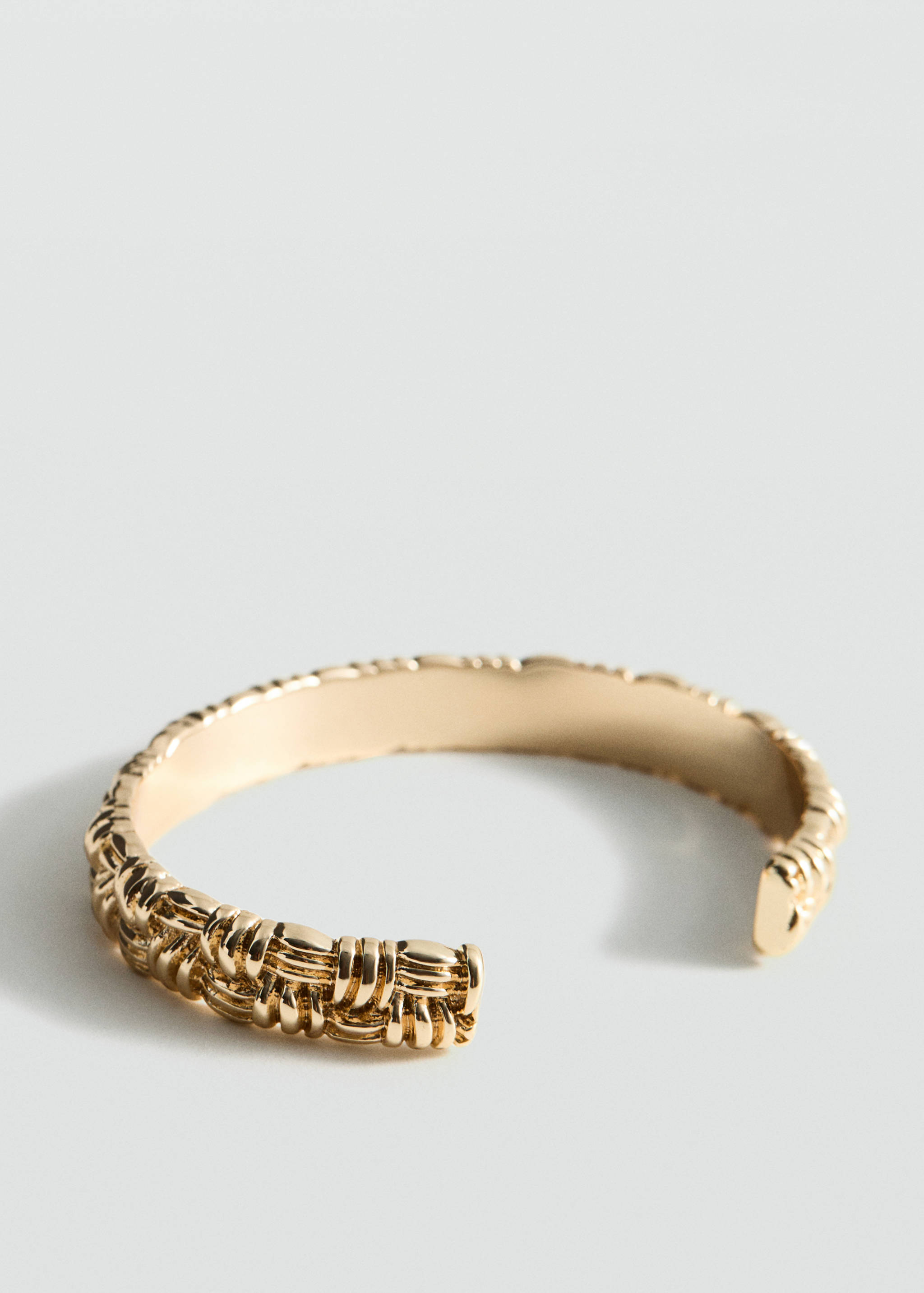 Stelt sammanflätat halsband - Bild av mittparti
