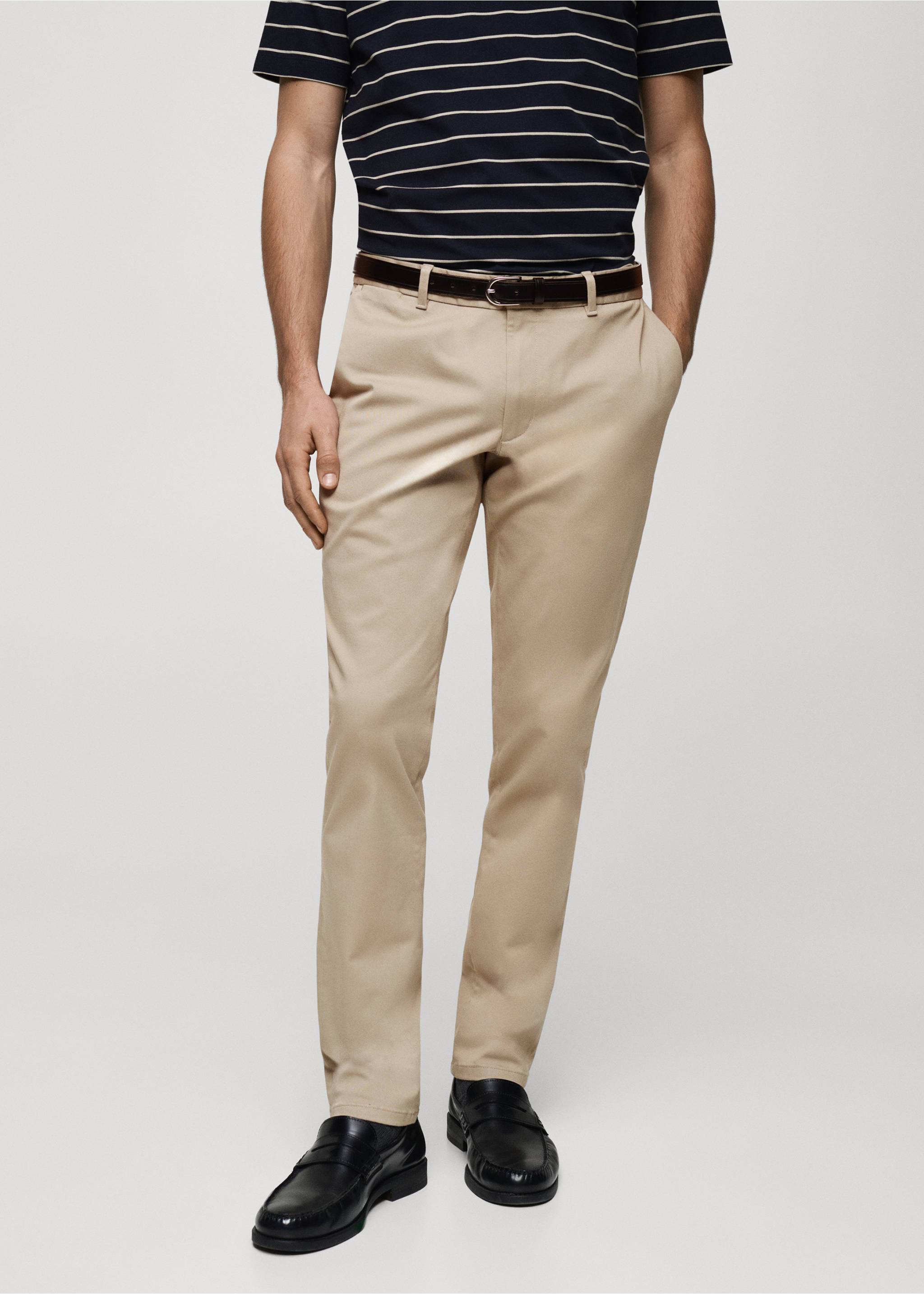 Barna slim fit chino sávolynadrág - Felezősík, Bézs. Ref: 87052888-00.