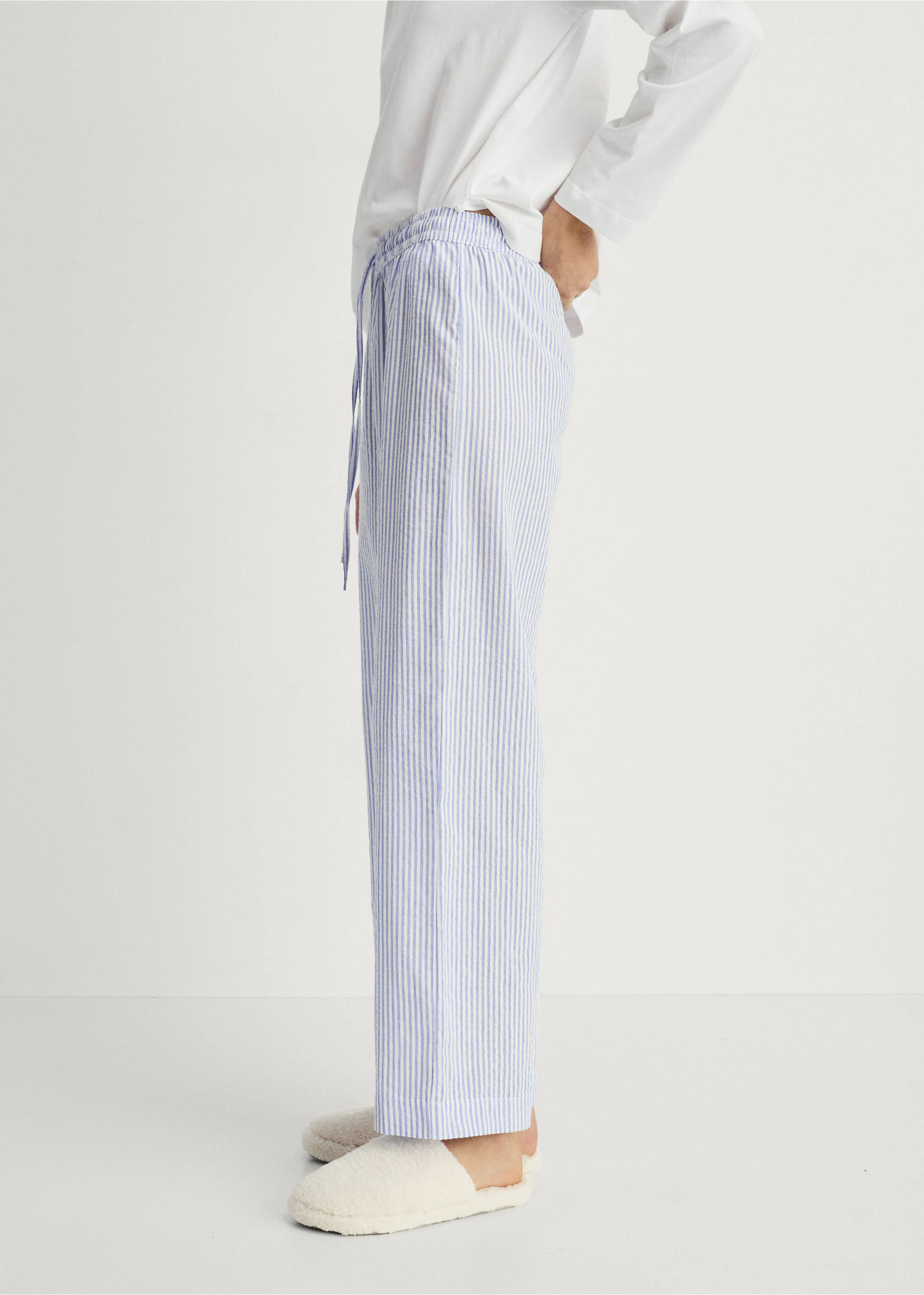 Pijama din două piese cu dungi seersucker - Detaliu al articolului 1, Albastru porțelan. Ref: 87052889-00.