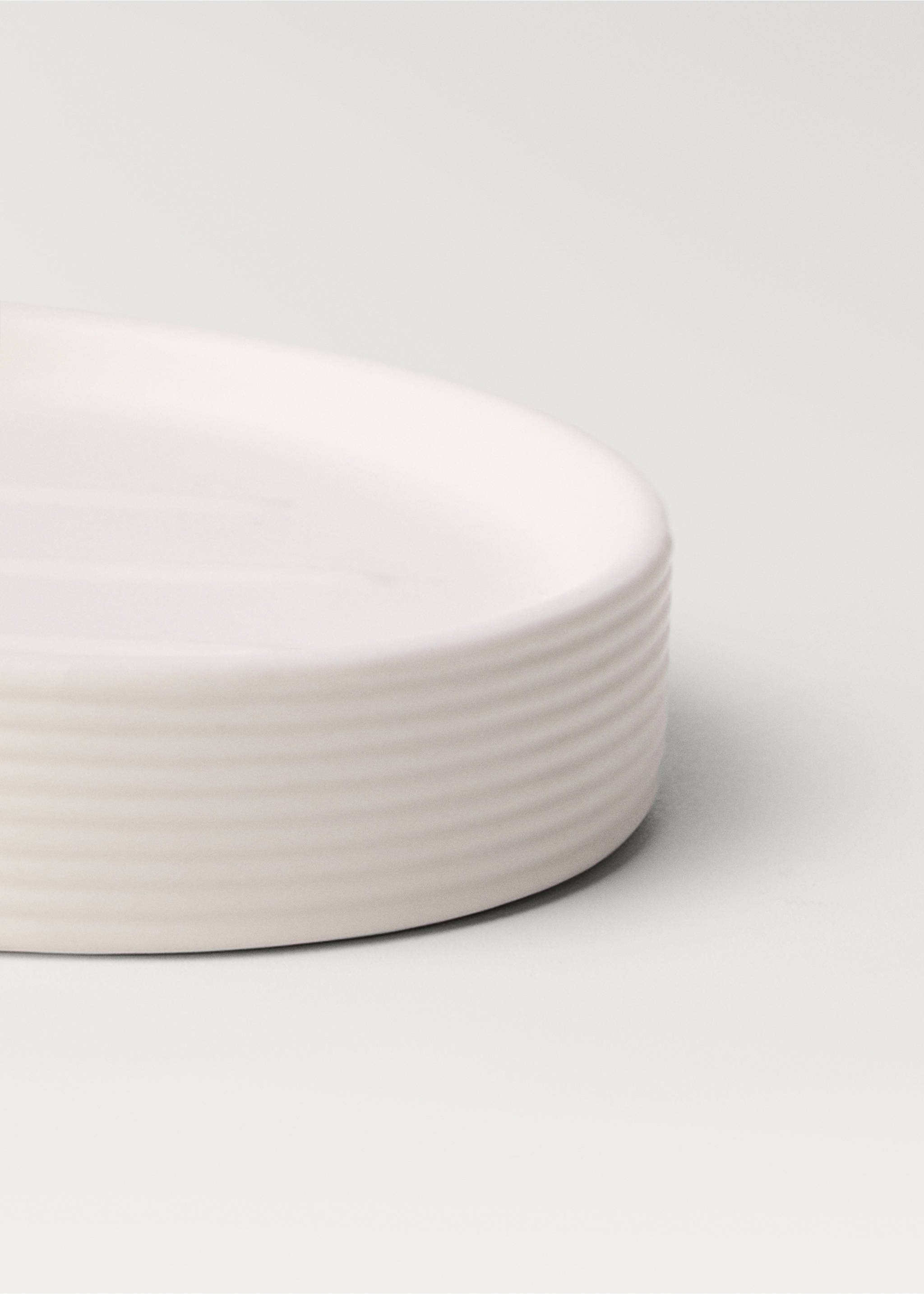 White ribbed ceramic soap dish detail., White. Ref: 87052907-00.