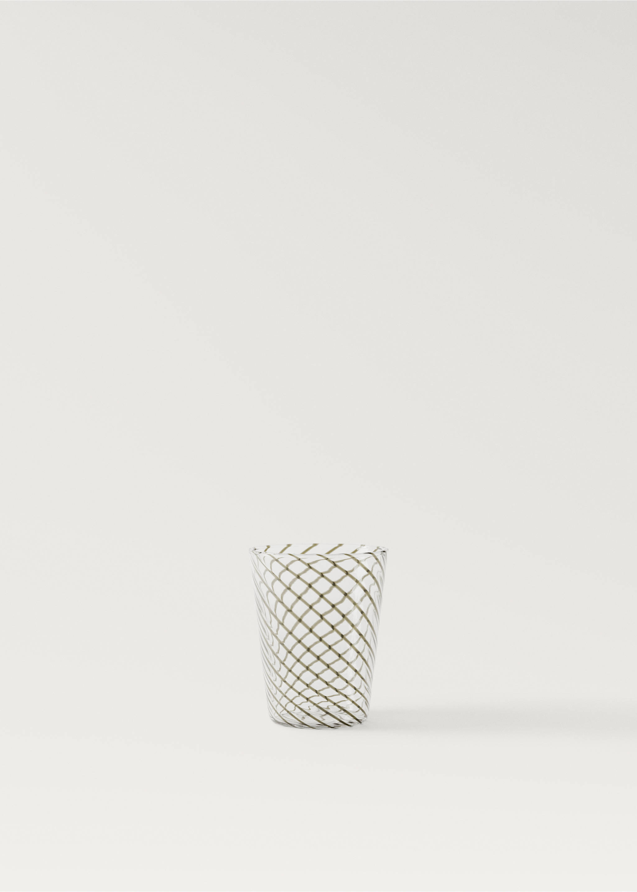 Small borosilicate glass with coloured spiral - Article without model, Black. Ref: 87052927-00.
