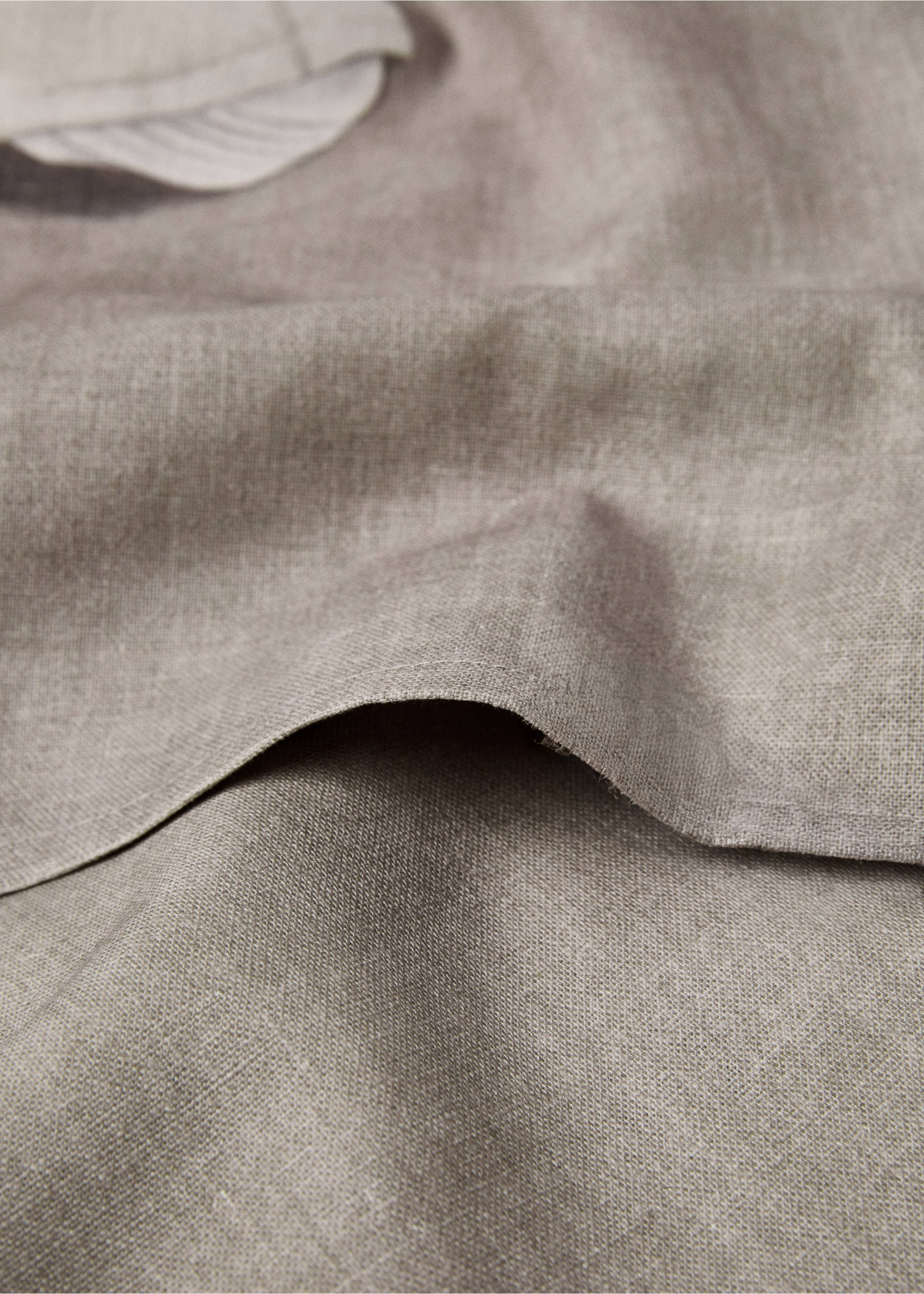 Cotton-linen tablecloth with tableware print for 6 to 8 diners - Details of the article 1, Light/Pastel Grey. Ref: 87052942-00.