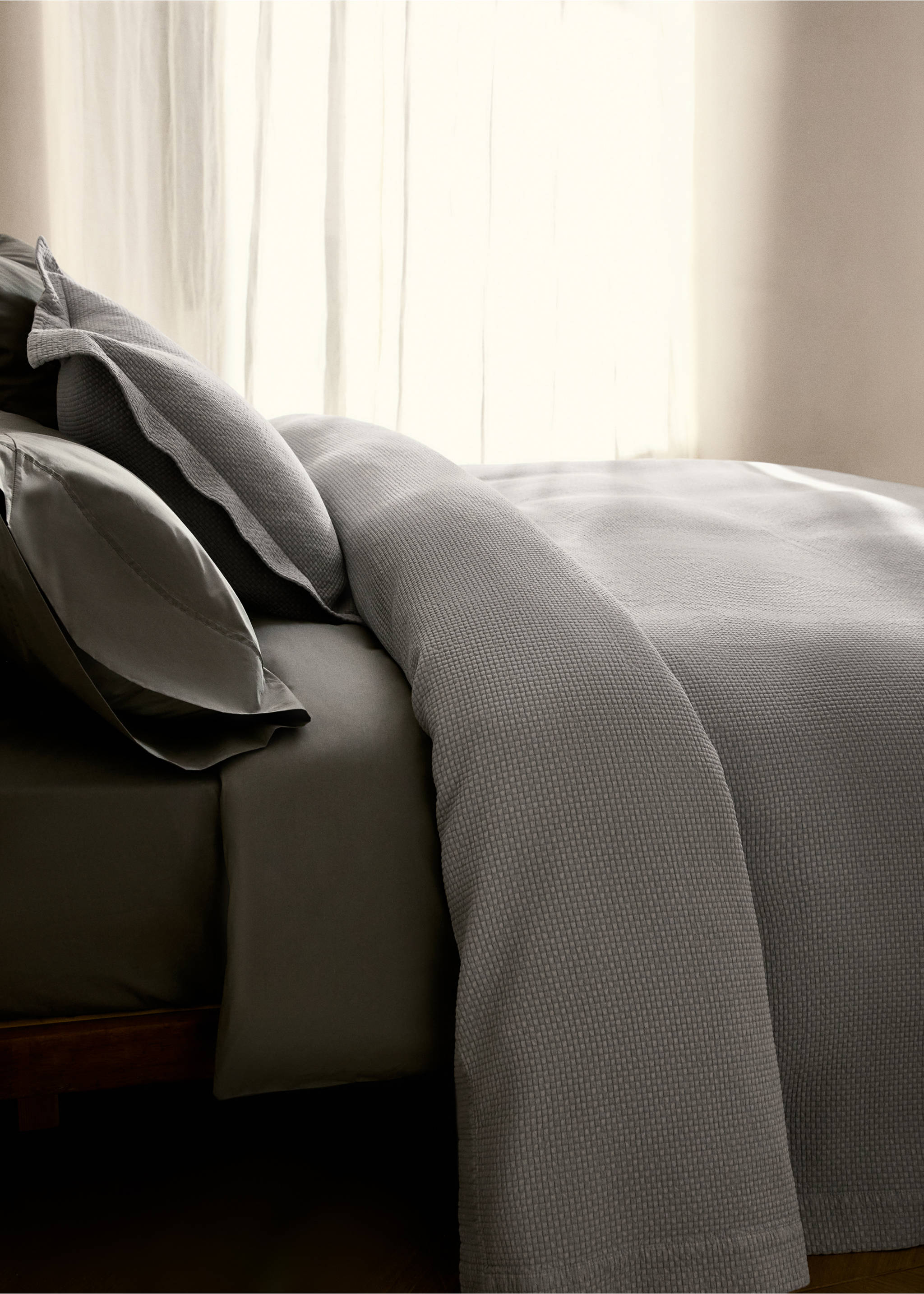 Cotton jacquard mini-check bedspread for 180/200 cm bed - Details of the article 7, Grey. Ref: 87052944-00.