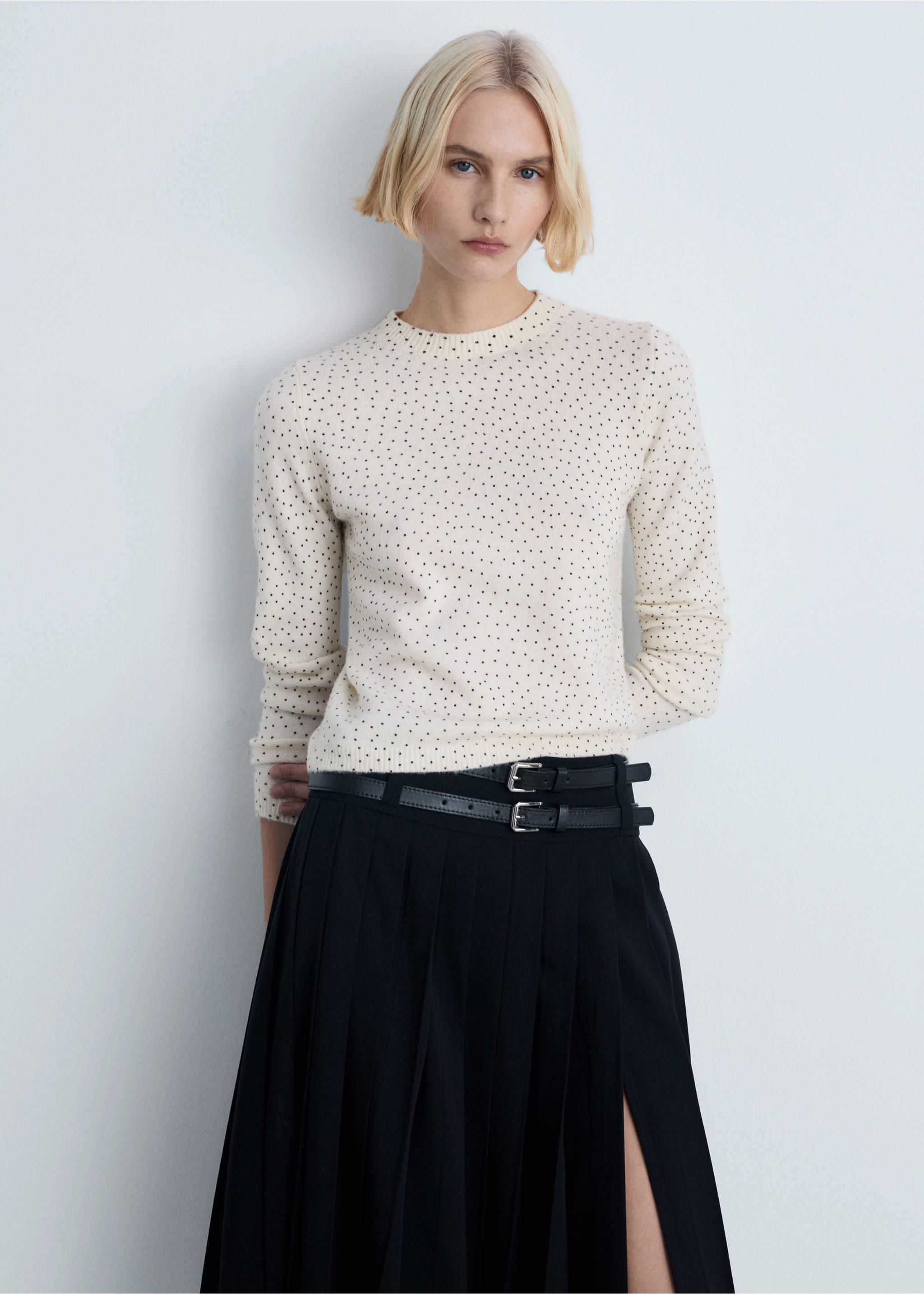 Polka-dot knitted sweater - Medium plane, Ecru. Ref: 87053271-00.