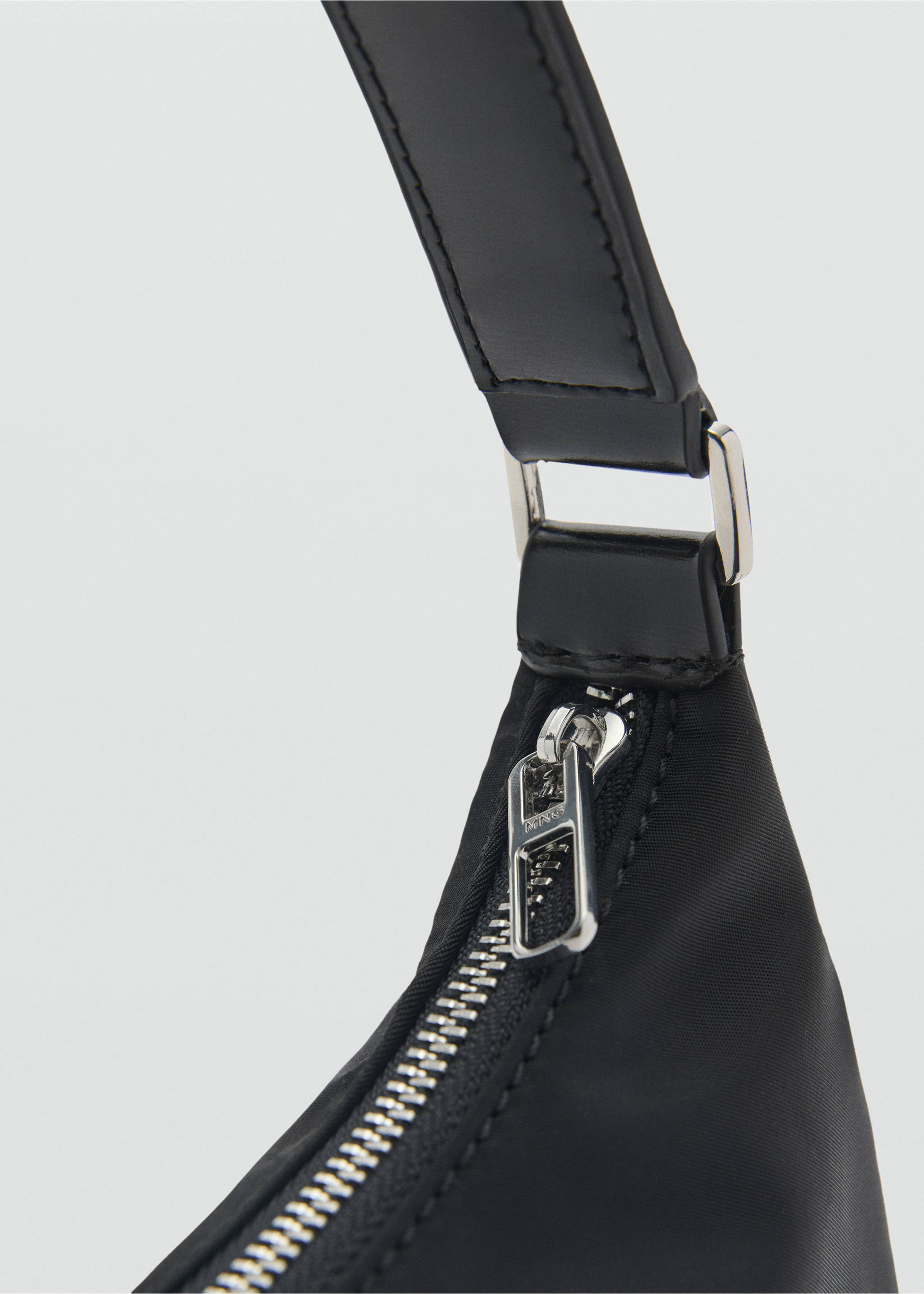 Small nylon shoulder bag - Details of the article 2, Black. Ref: 87053277-00.