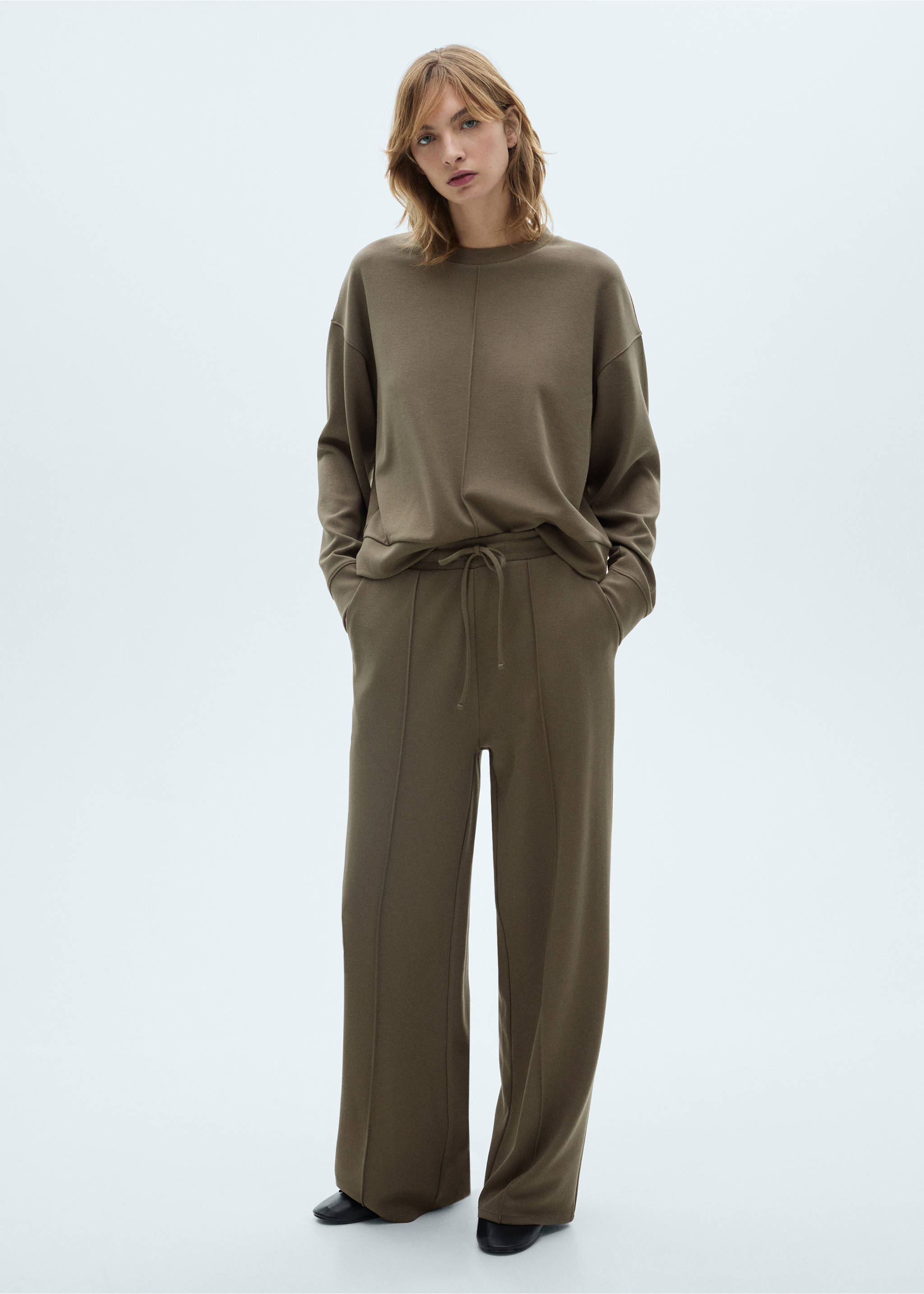 Sudadera cuello redondo detalle costura - Plano general, Khaki. Ref: 87053281-00.