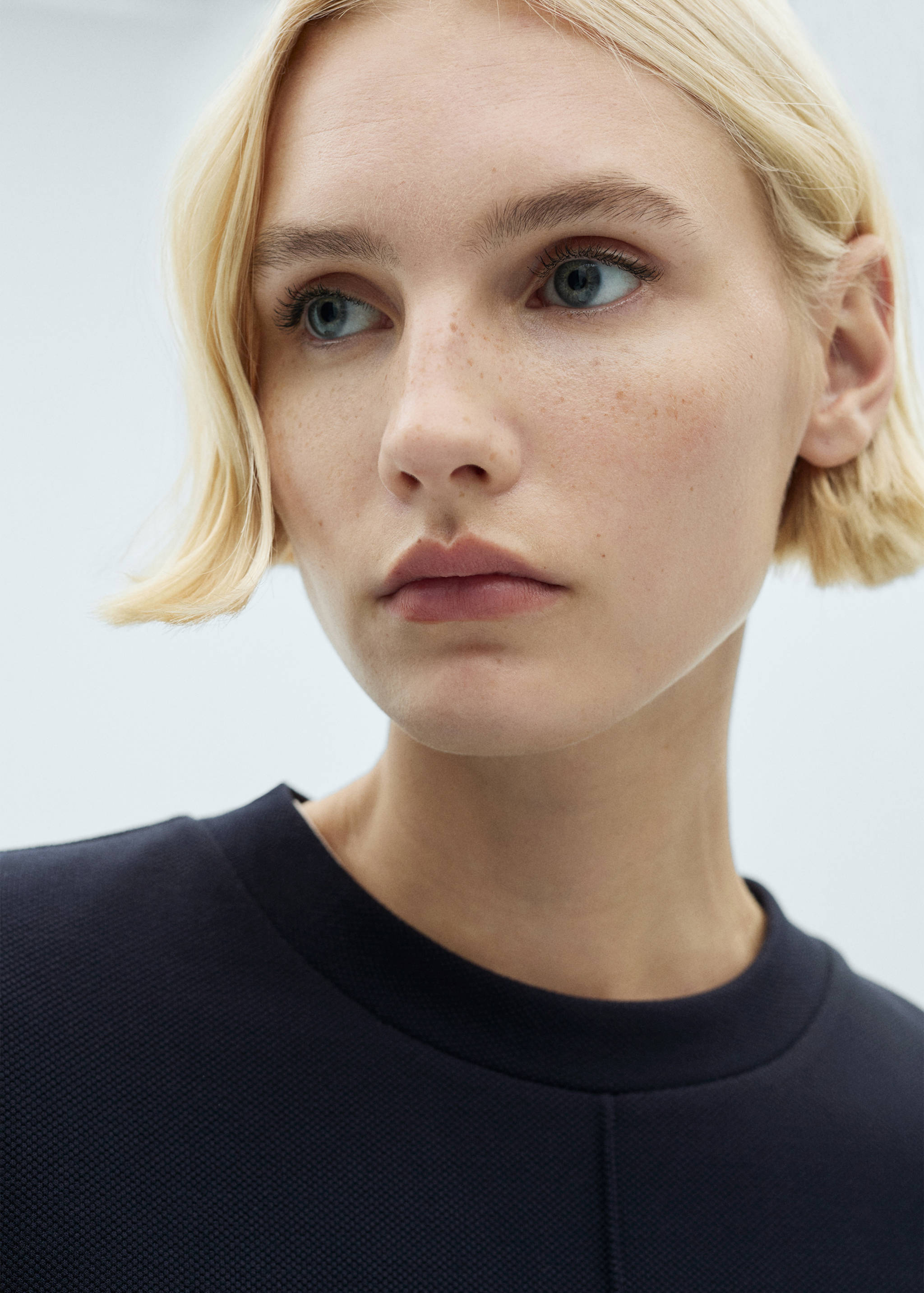 Sudadera cuello redondo detalle costura - Detalle del artículo 1