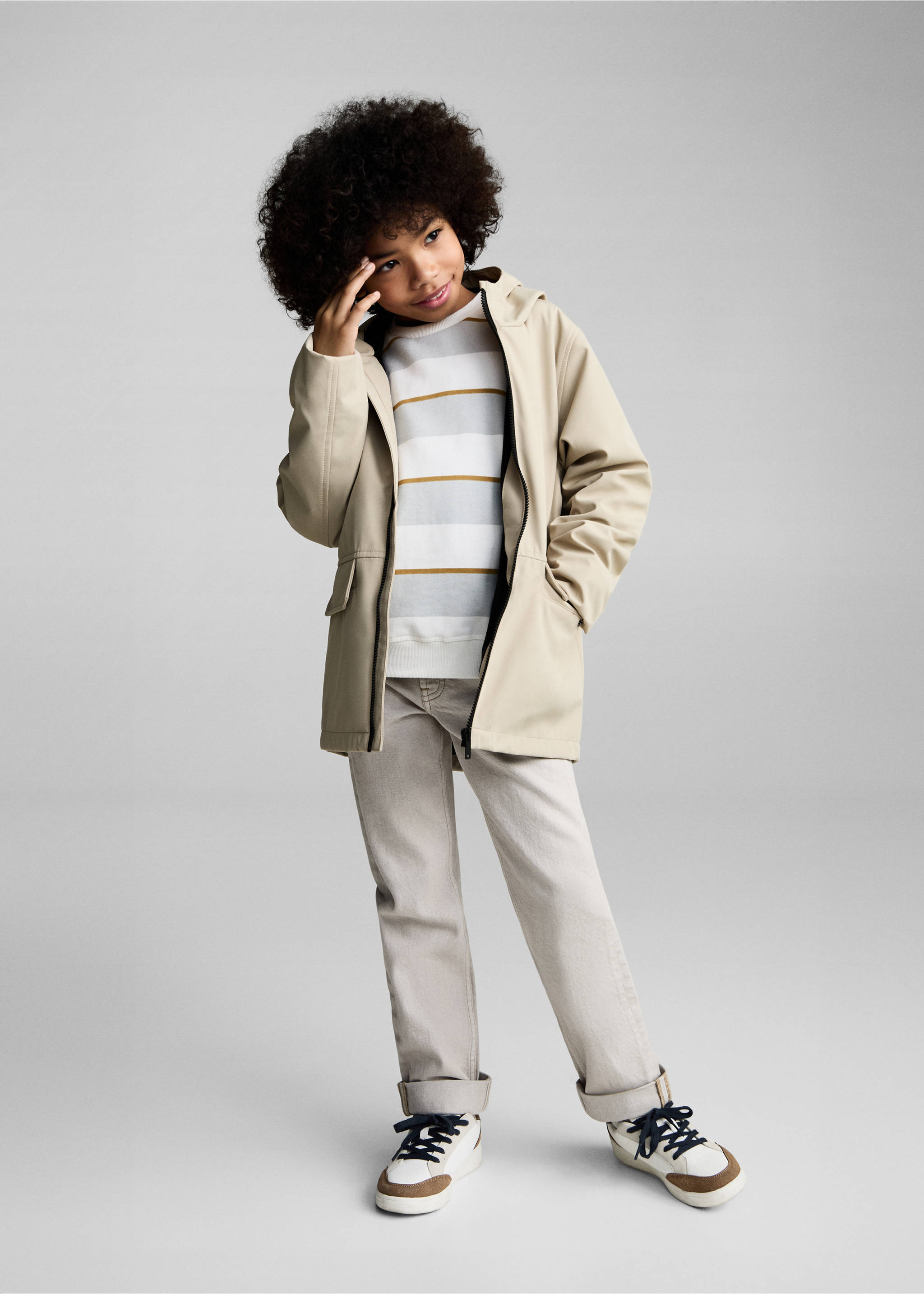 Geacă parka cu buzunare și glugă - Plan general, Nisipiu. Ref: 87053284-00.