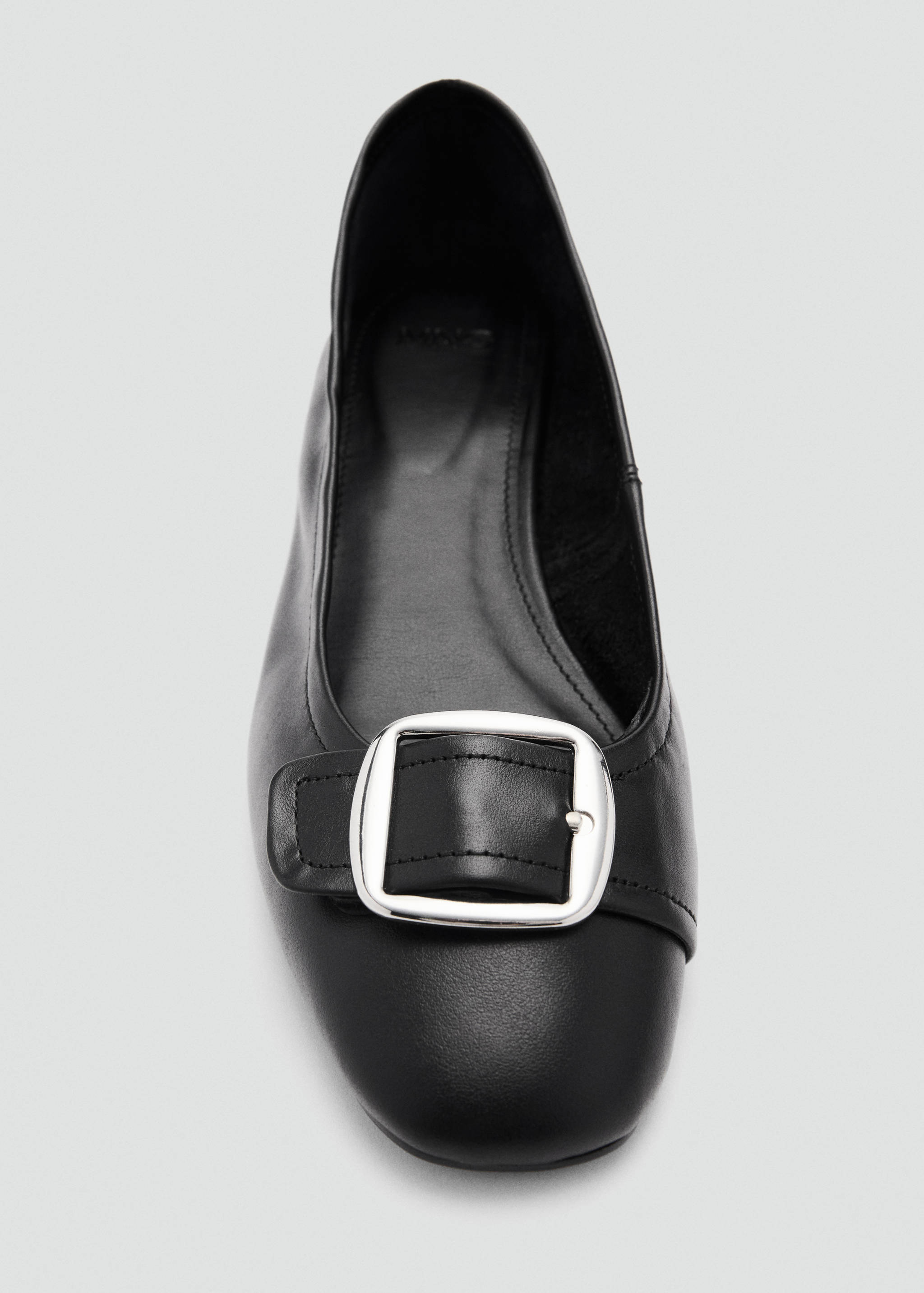 Buckle leather shoes - Details of the article 1